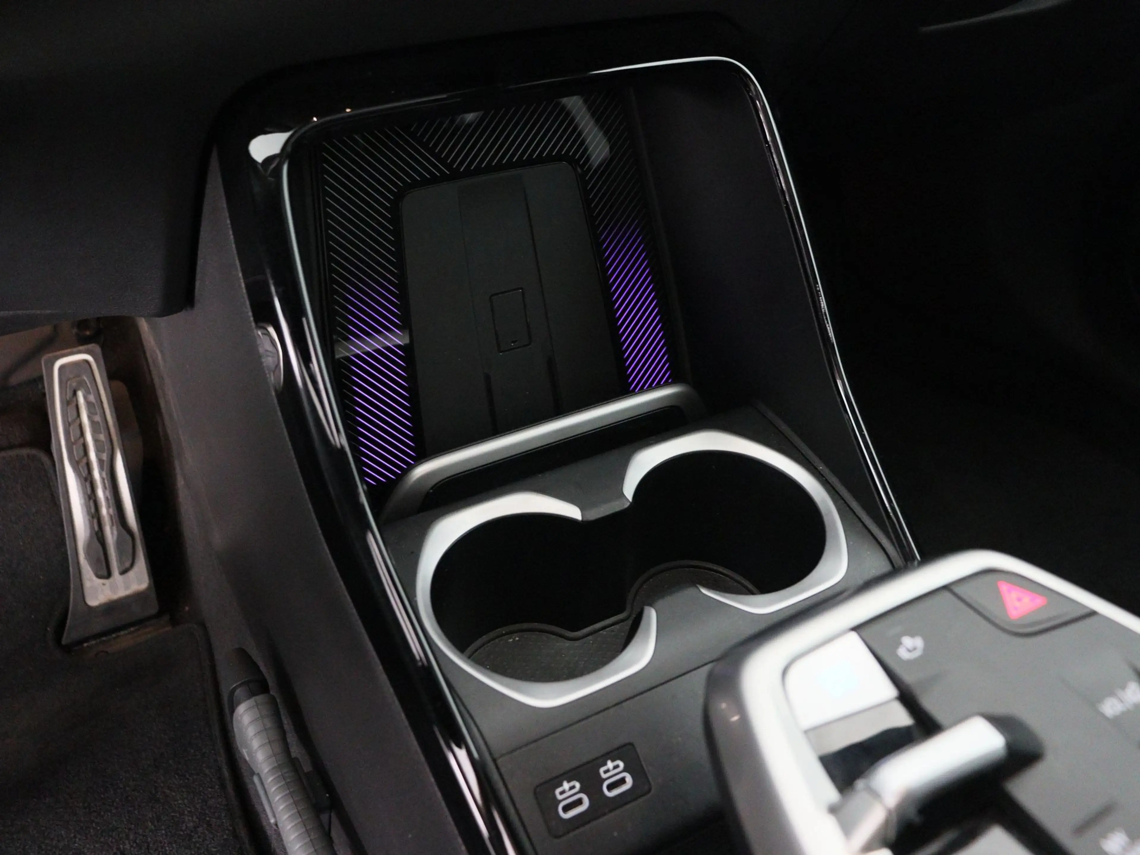 BMW iX1 eDrive20 67 kWh M Sport Edition Trekhaak — photo 14