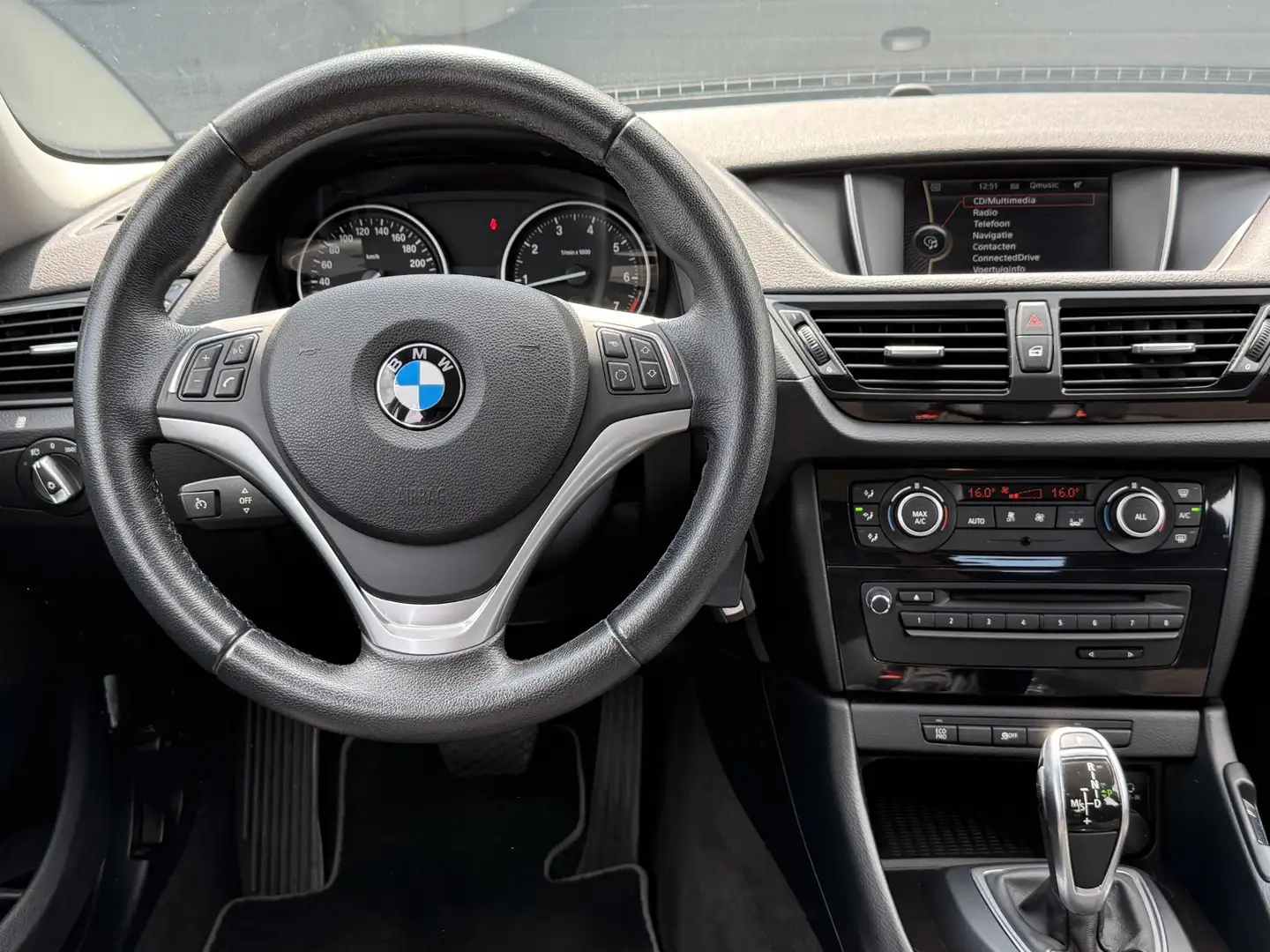 BMW X1 sDrive20i Business Navi,Trekhaak,184pk,Halfleder,A Blanco - 2