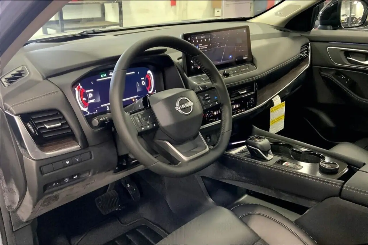Nissan Rogue снимка Nissan Rogue