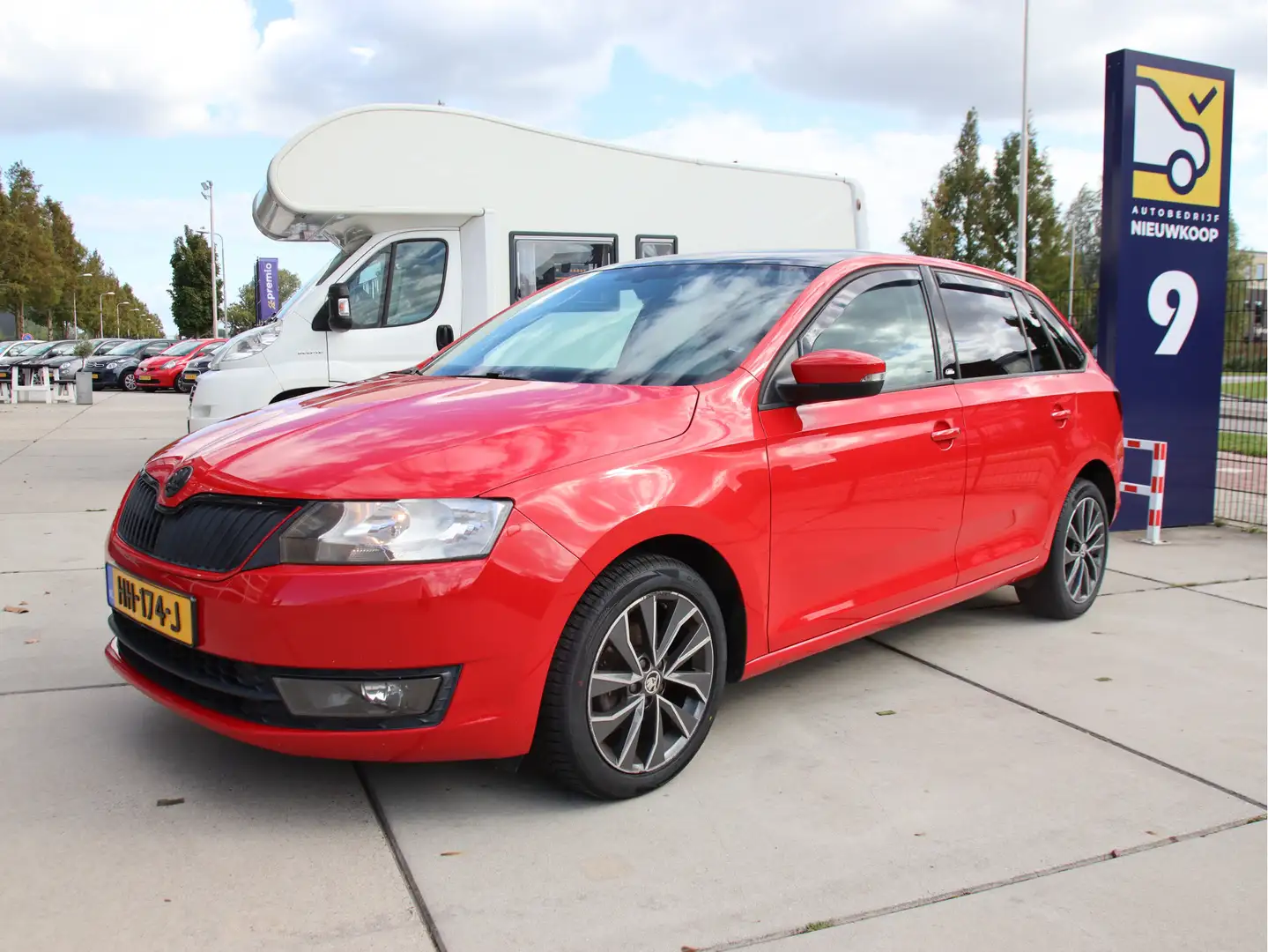 Skoda Rapid/Spaceback 1.2 TSI Edition Carplay, Cruise, Pano, NL auto Aan Rouge - 1