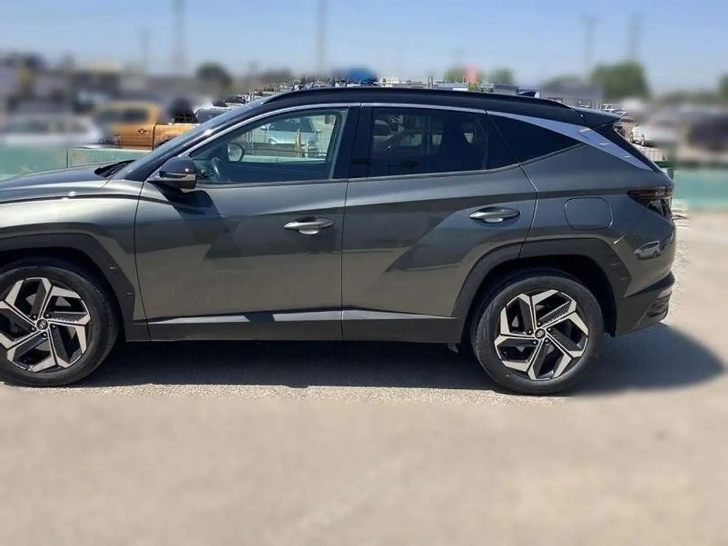 Hyundai TUCSON 1.6 TGDI HEV Nline Sky AT Gris - 2