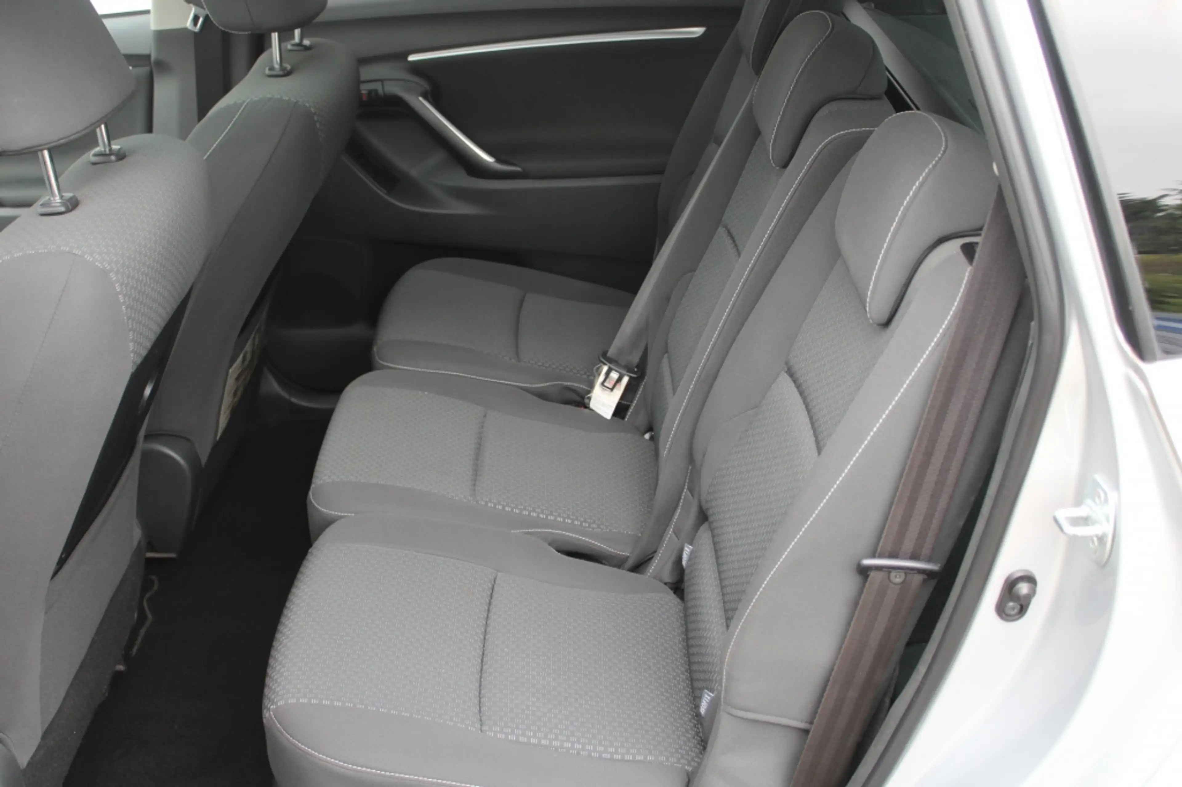 Toyota Verso 1.8 VVT-i Business/Panorama dak — photo 10