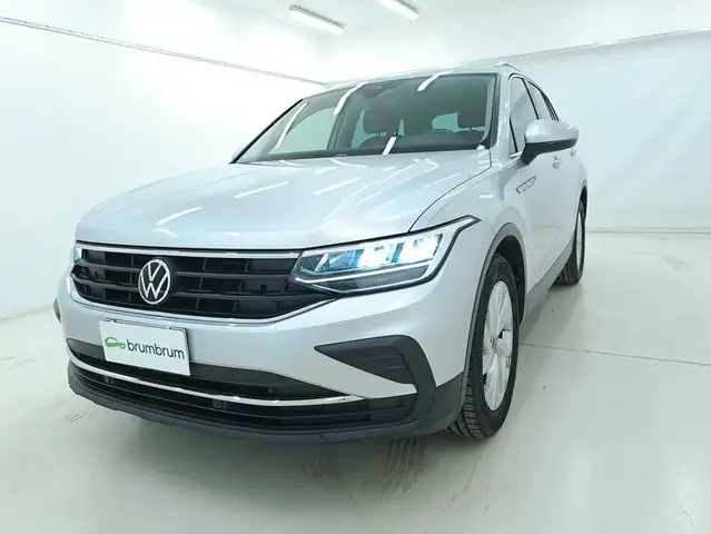 Volkswagen Tiguan view 9