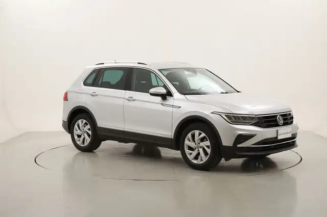 Volkswagen Tiguan view 7