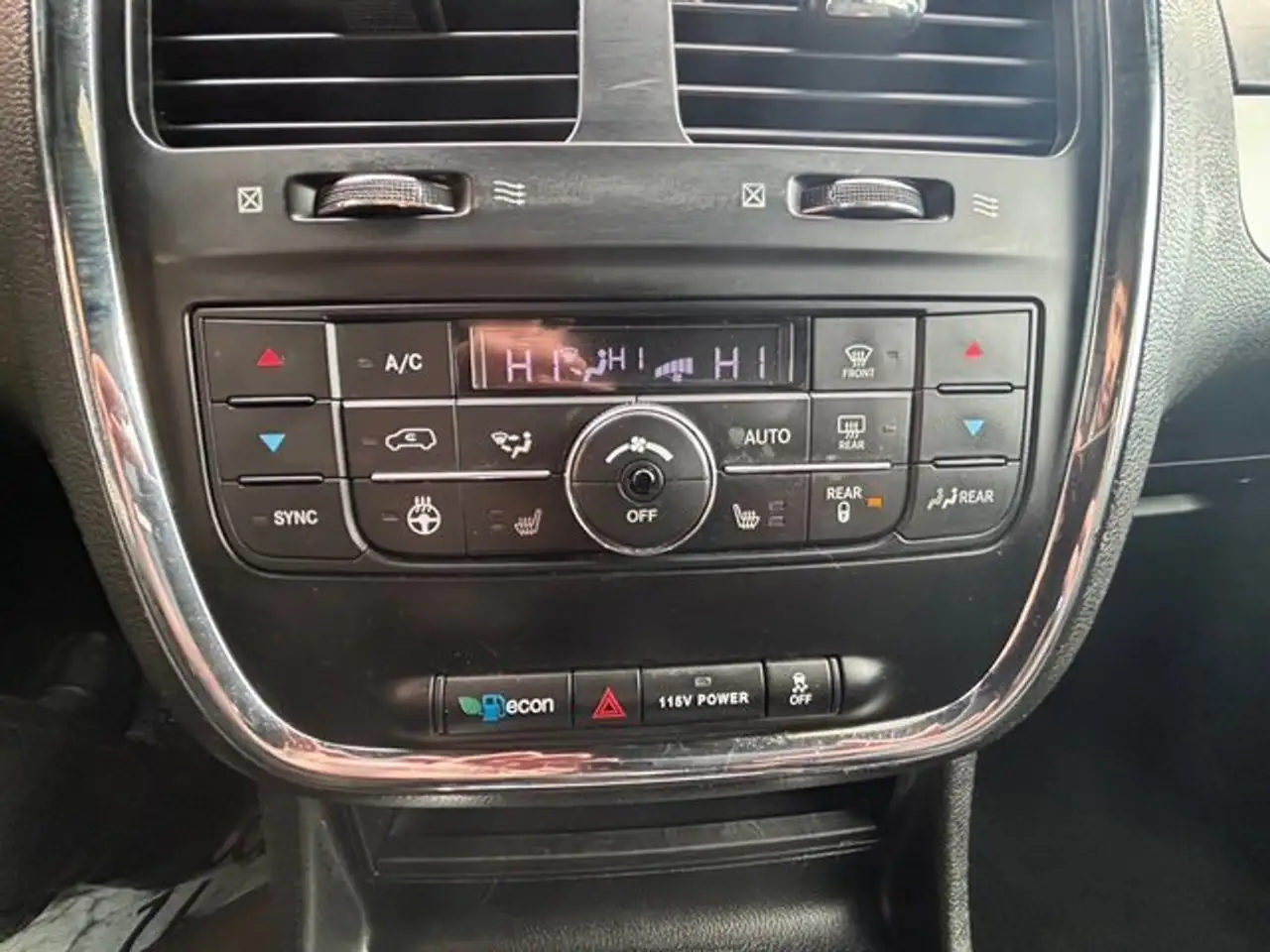 Dodge Grand Caravan снимка Dodge Grand Caravan