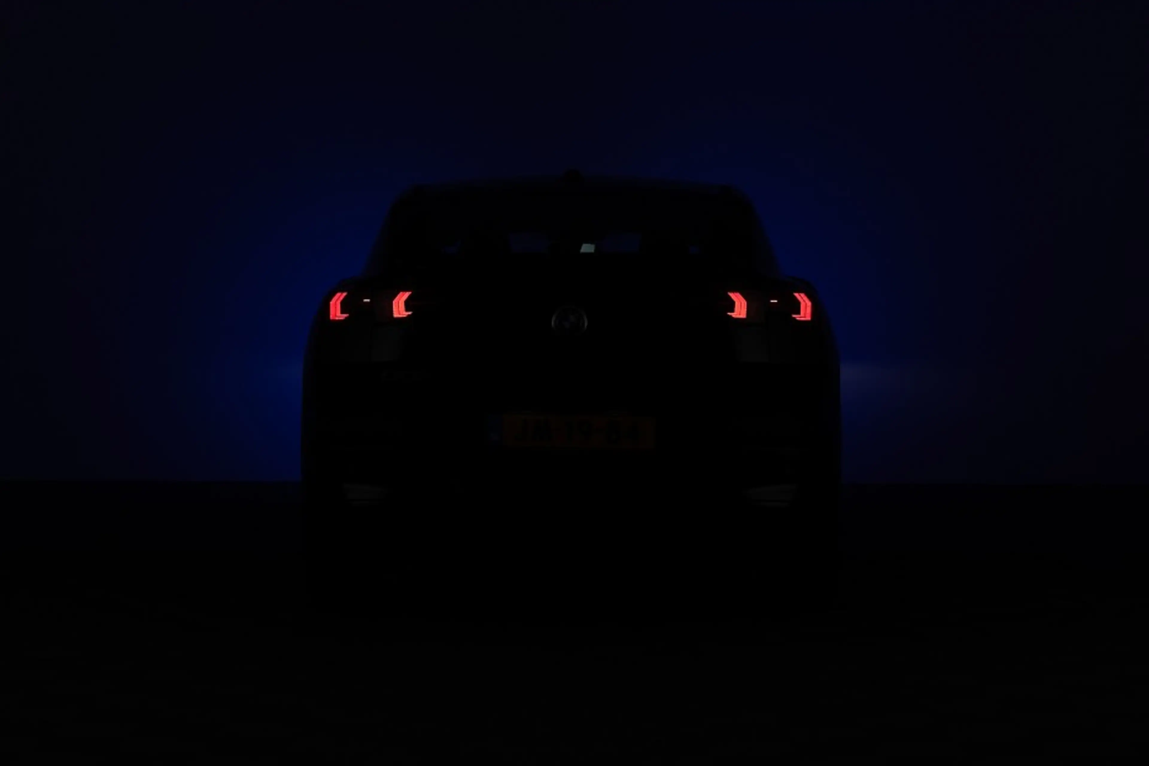 BMW iX2 eDrive20 67 kWh | Full LED | NAVI | PDC | ECC . — photo 37