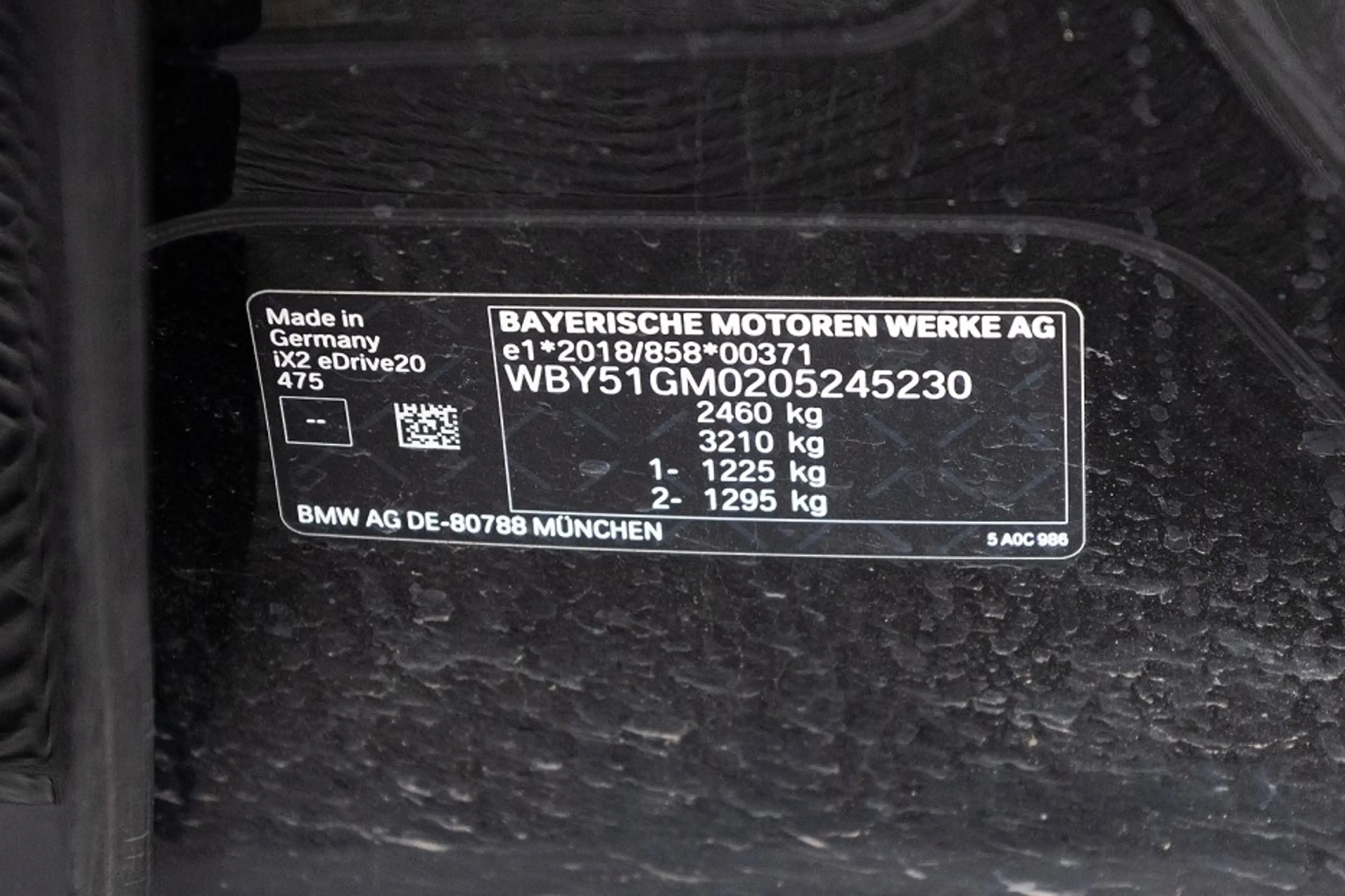 BMW iX2 eDrive20 67 kWh | Full LED | NAVI | PDC | ECC . — photo 38