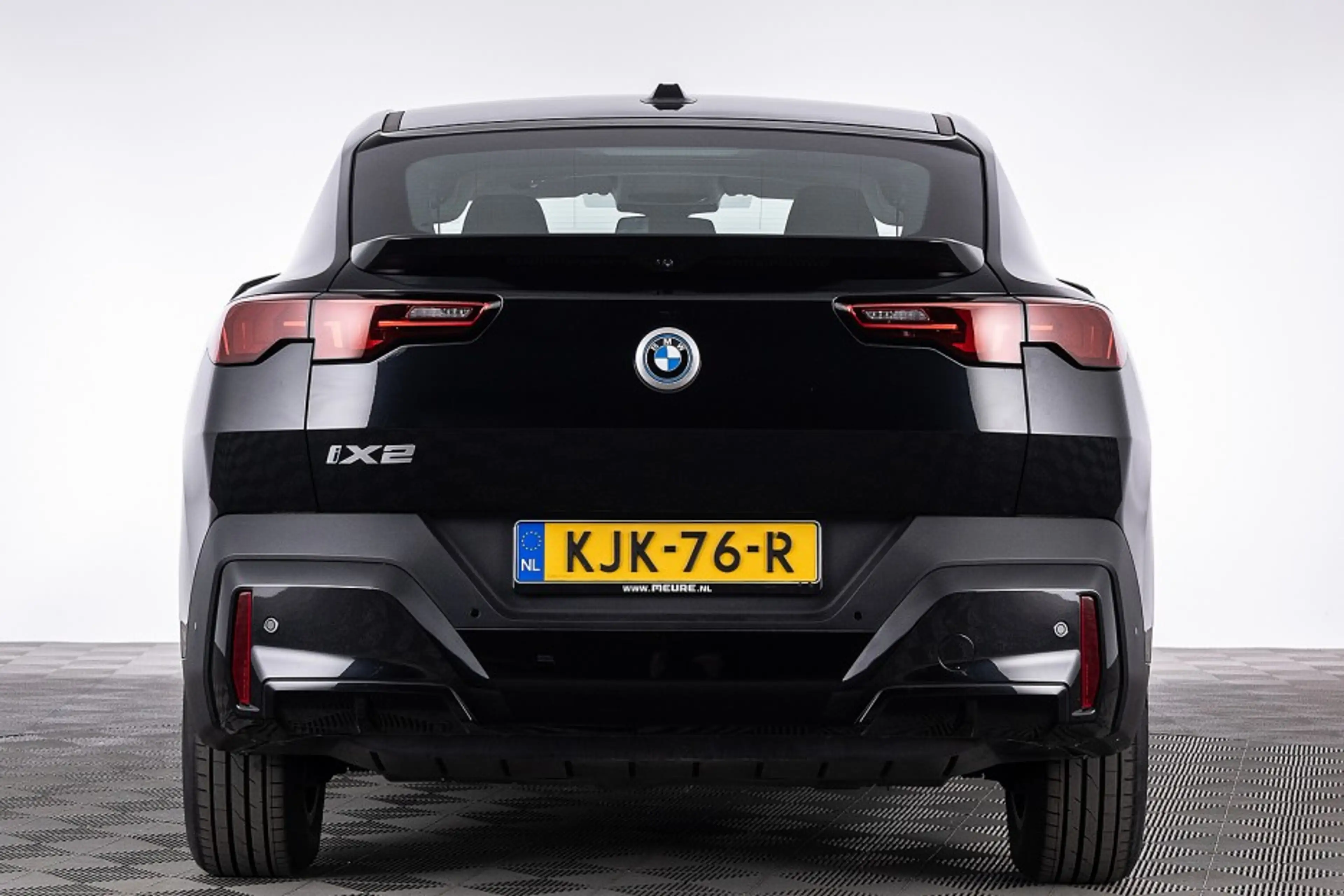 BMW iX2 eDrive20 67 kWh | Full LED | NAVI | PDC | ECC . — photo 41