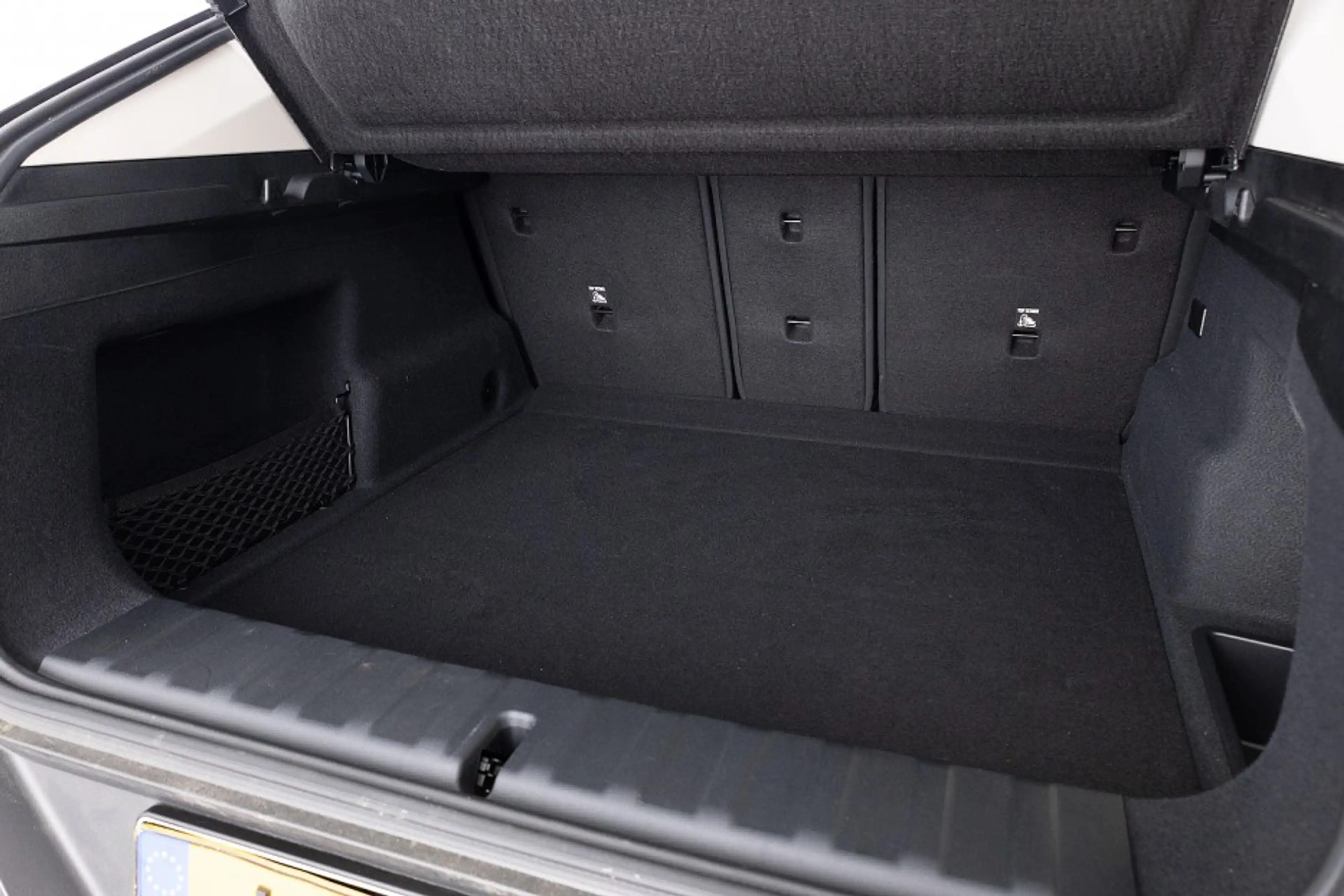 BMW iX2 eDrive20 67 kWh | Full LED | NAVI | PDC | ECC . — photo 34