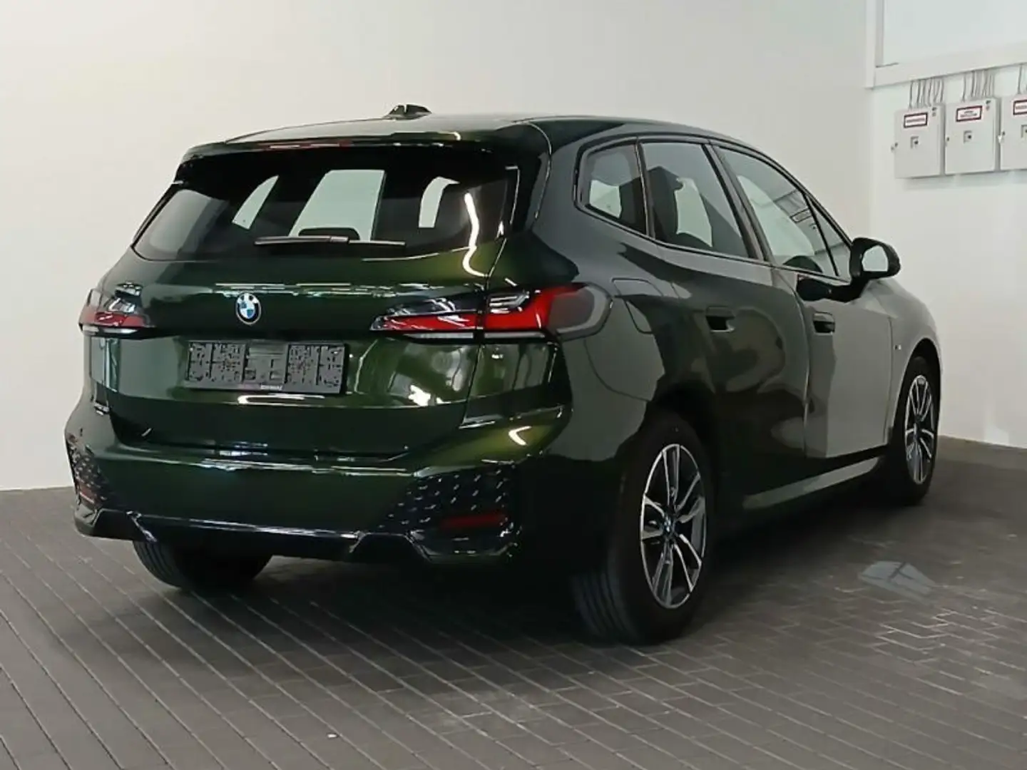 BMW 218 i Active Tourer M Sportpaket Widescreen LED A Grün - 2