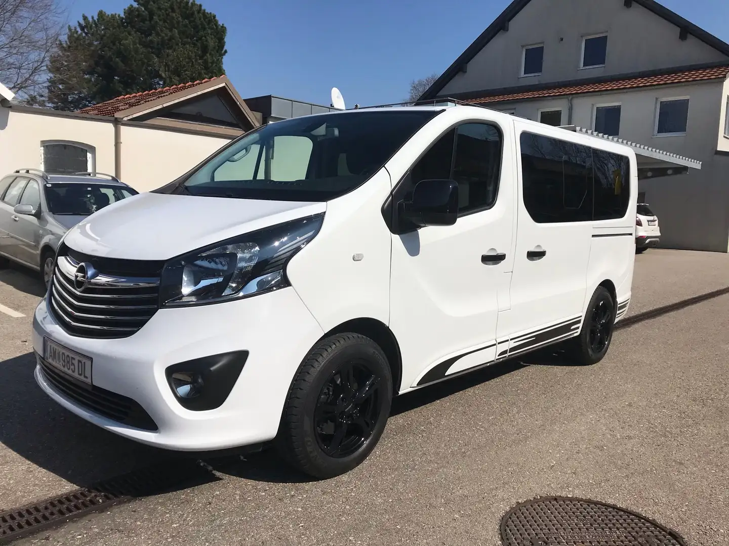 Opel Vivaro Combi + L1H1 1,6 BiTurbo CDTI ecoflex 2,7t Start/Stop Weiß - 1