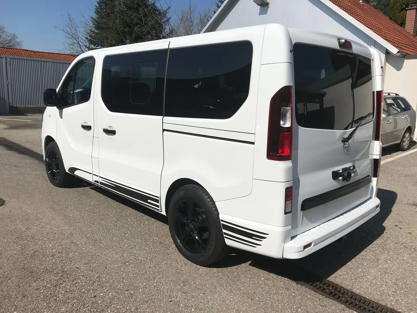 Opel Vivaro Combi + L1H1 1,6 BiTurbo CDTI ecoflex 2,7t Start/Stop Weiß - 2