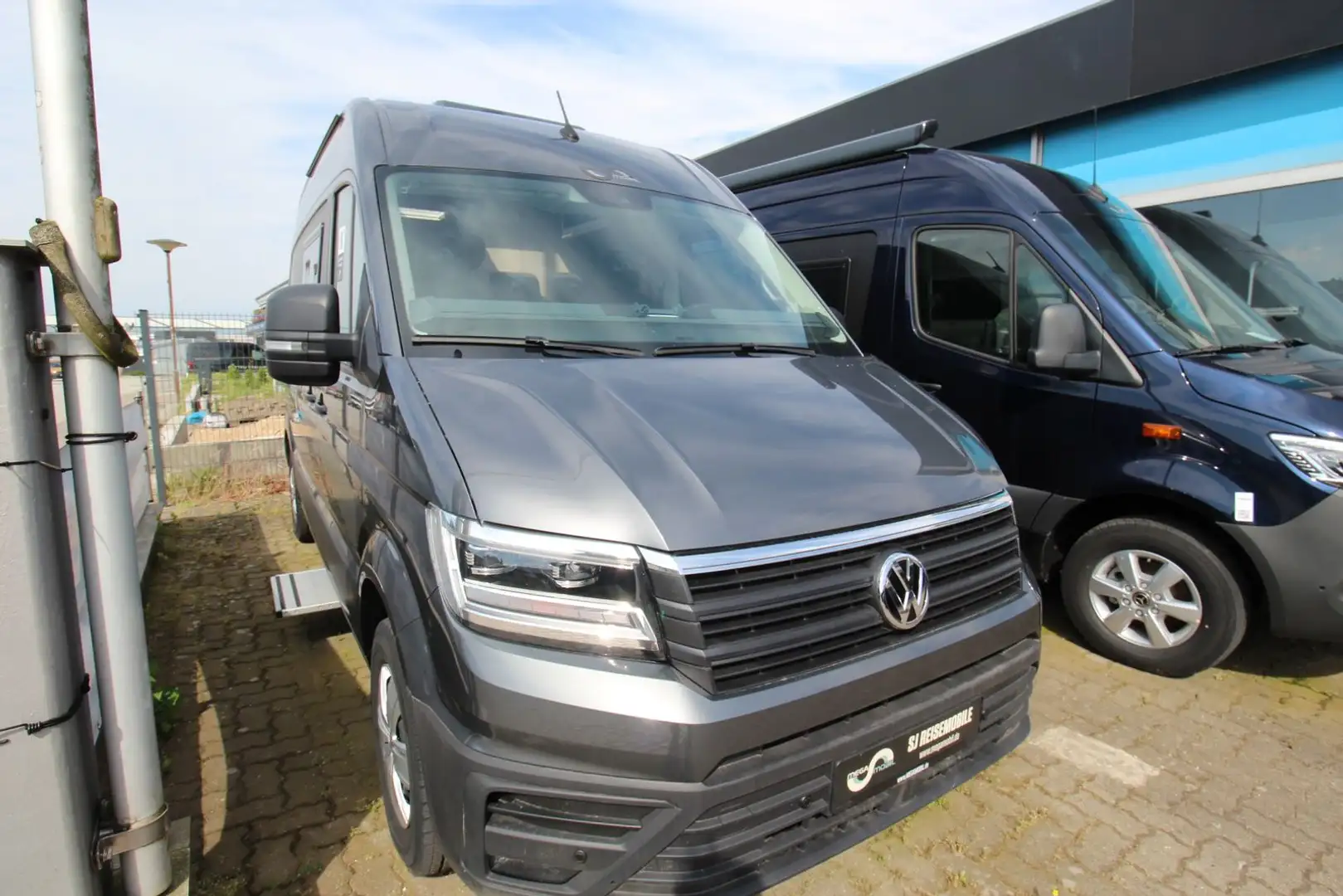 MegaMobil VW MEGA CLASSIC 600 177PS Grau - 2