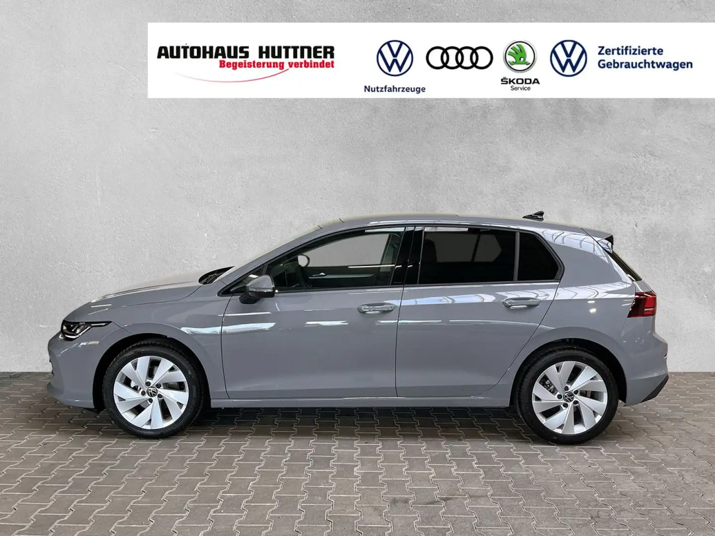 Volkswagen Golf 8 LIFE 1.5 TSI ACC PDC SITZHEIZUNG APPCONNECT Gris - 2