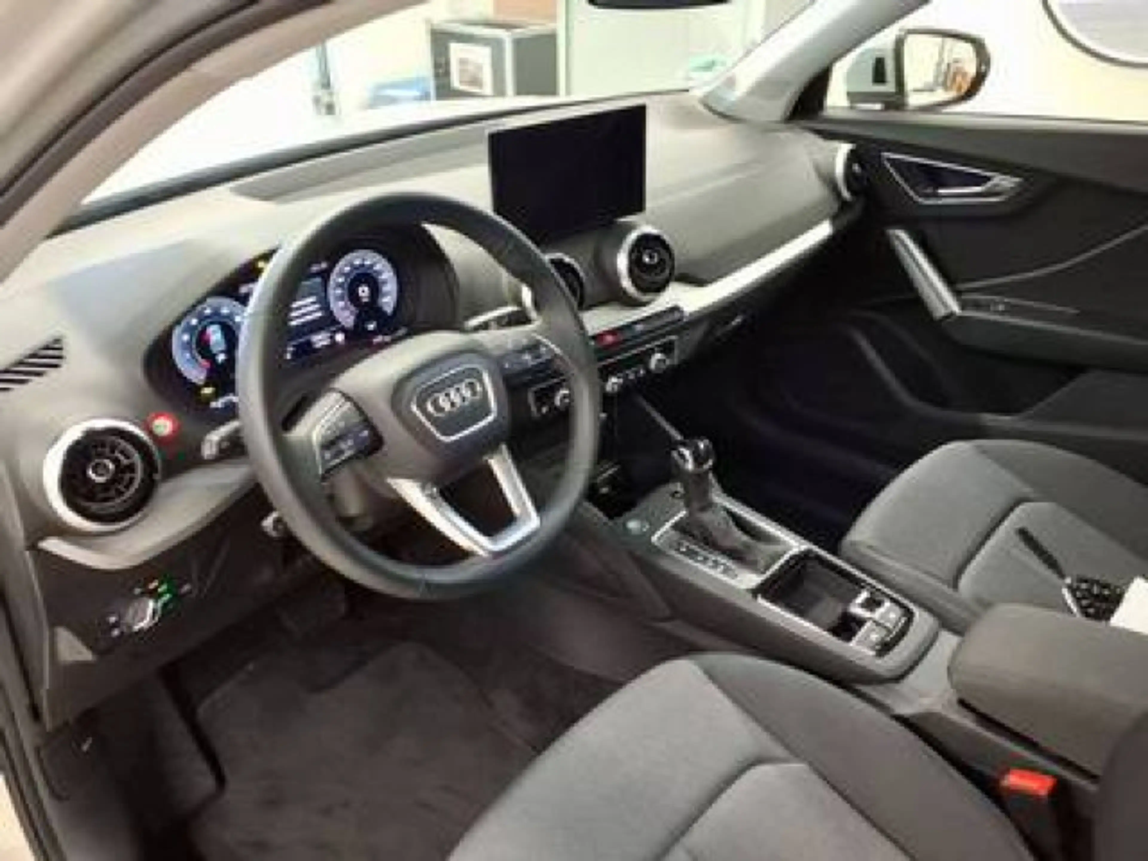 Audi Q2 advanced 35 TFSI KAM MATRIX NAVI+ SHZ 5J.GAR — photo 5