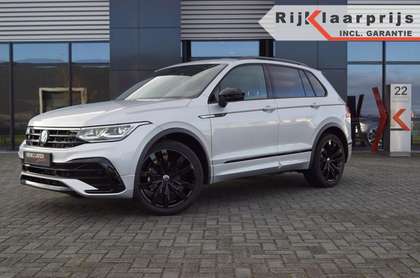 Volkswagen Tiguan 1.5 TSI DSG R-Line Blackstyle/ Panodak /IQ LED/ Tr