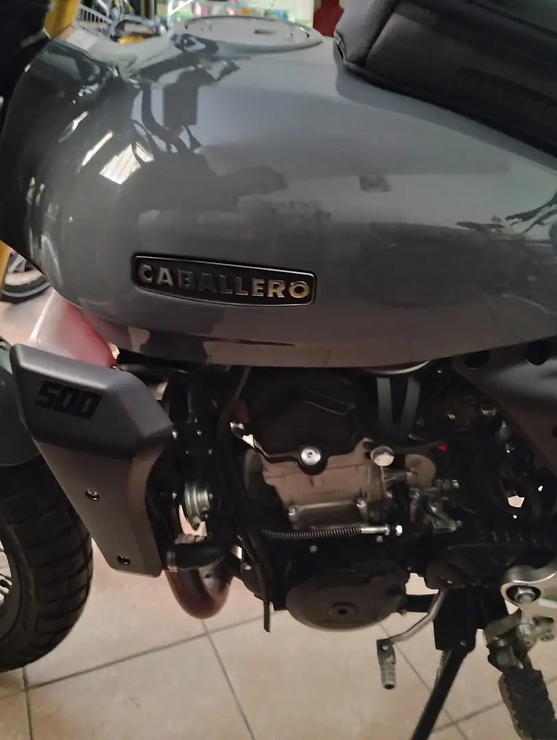 Fantic Caballero 500 Scrambler deluxe Szary - 2