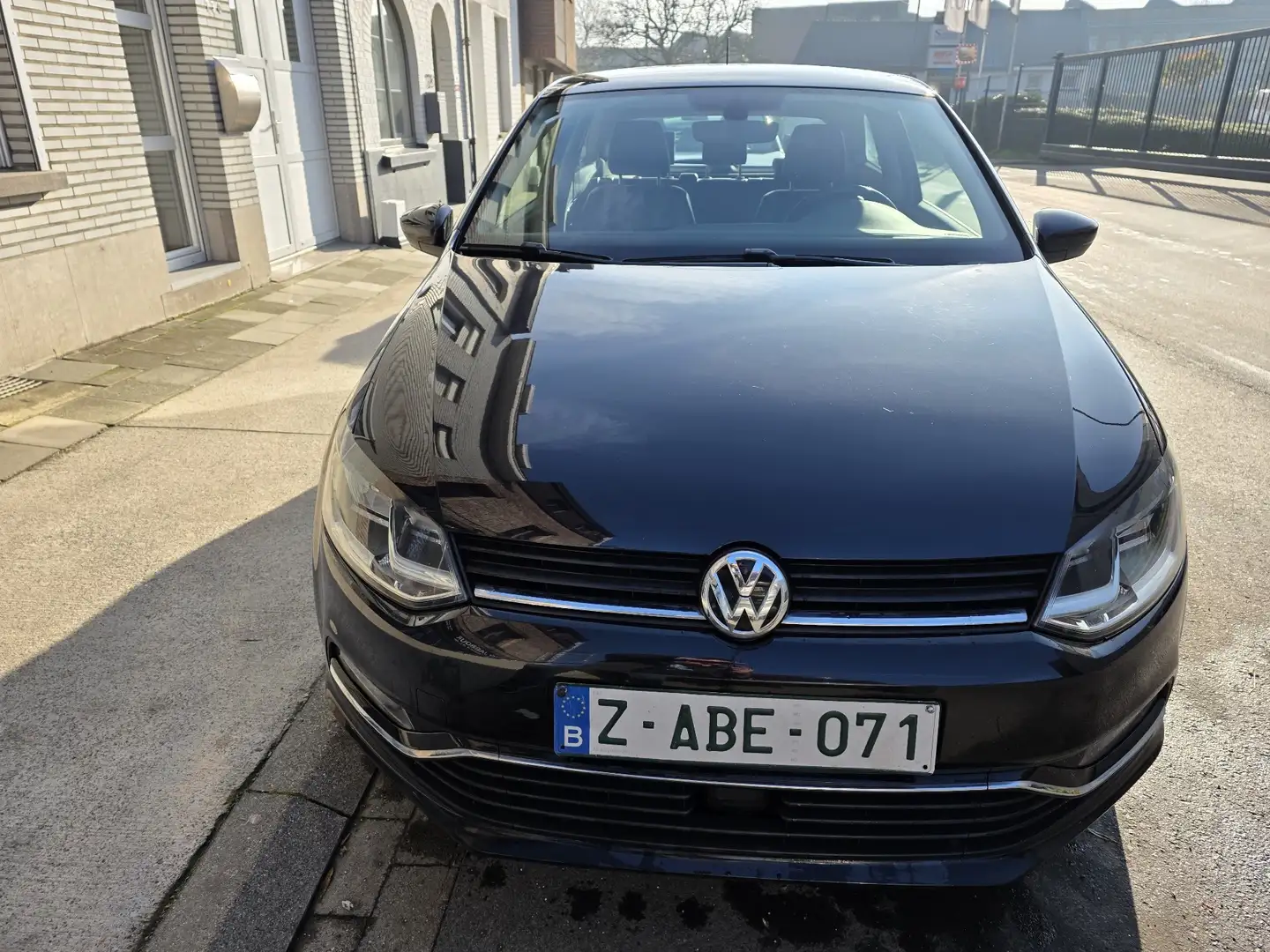 Volkswagen Polo 1.2 TSI Blue Motion et 1 ande garantie Noir - 1