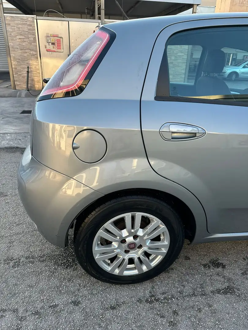 Fiat Grande Punto Grande Punto 1.4 Actual easypower Gpl 77cv 5p Gris - 2
