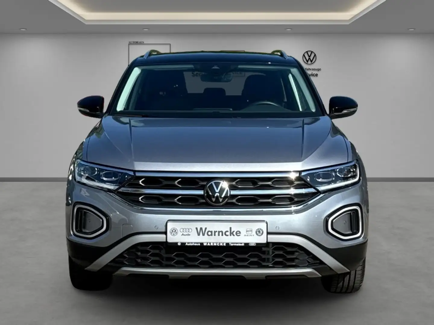 Volkswagen T-Roc 1.0 TSI Style LED ACC AHK NAV PDC RFK LM SHZ EasyO Zilver - 2