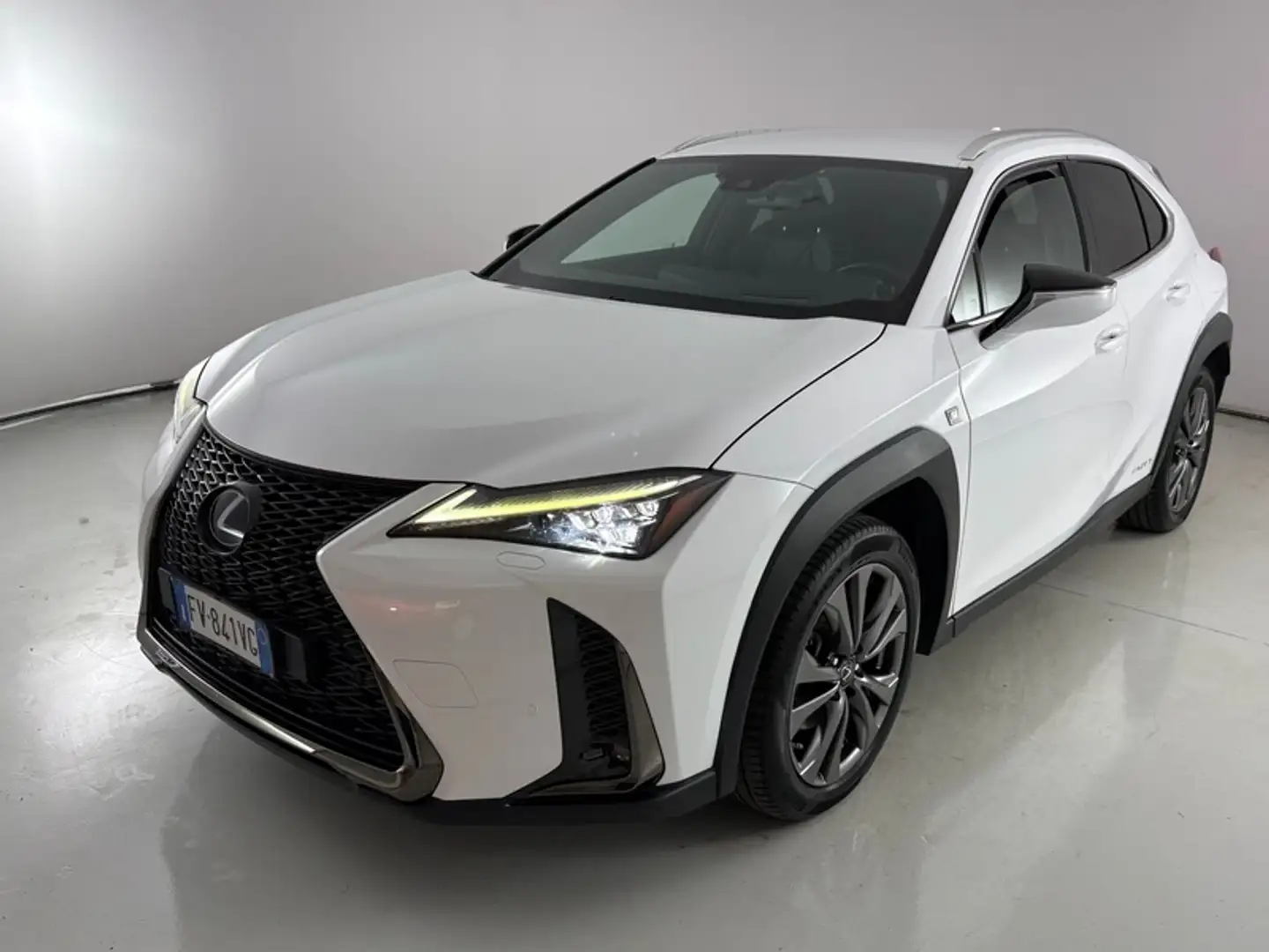 Lexus UX 250h 250 2.0 Hybrid F-Sport Weiß - 1