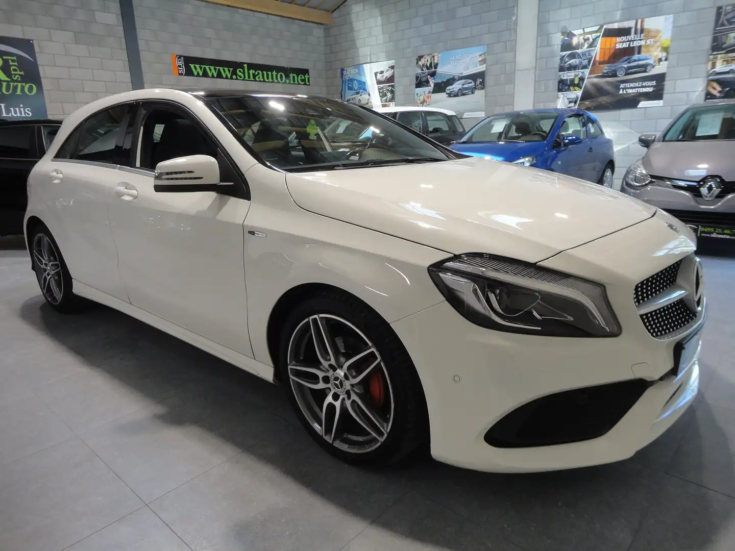 Mercedes-Benz A 180 PACK AMG TOIT OUVRANT+JALU+CAPT AV+ GARANTIE Blanc - 2