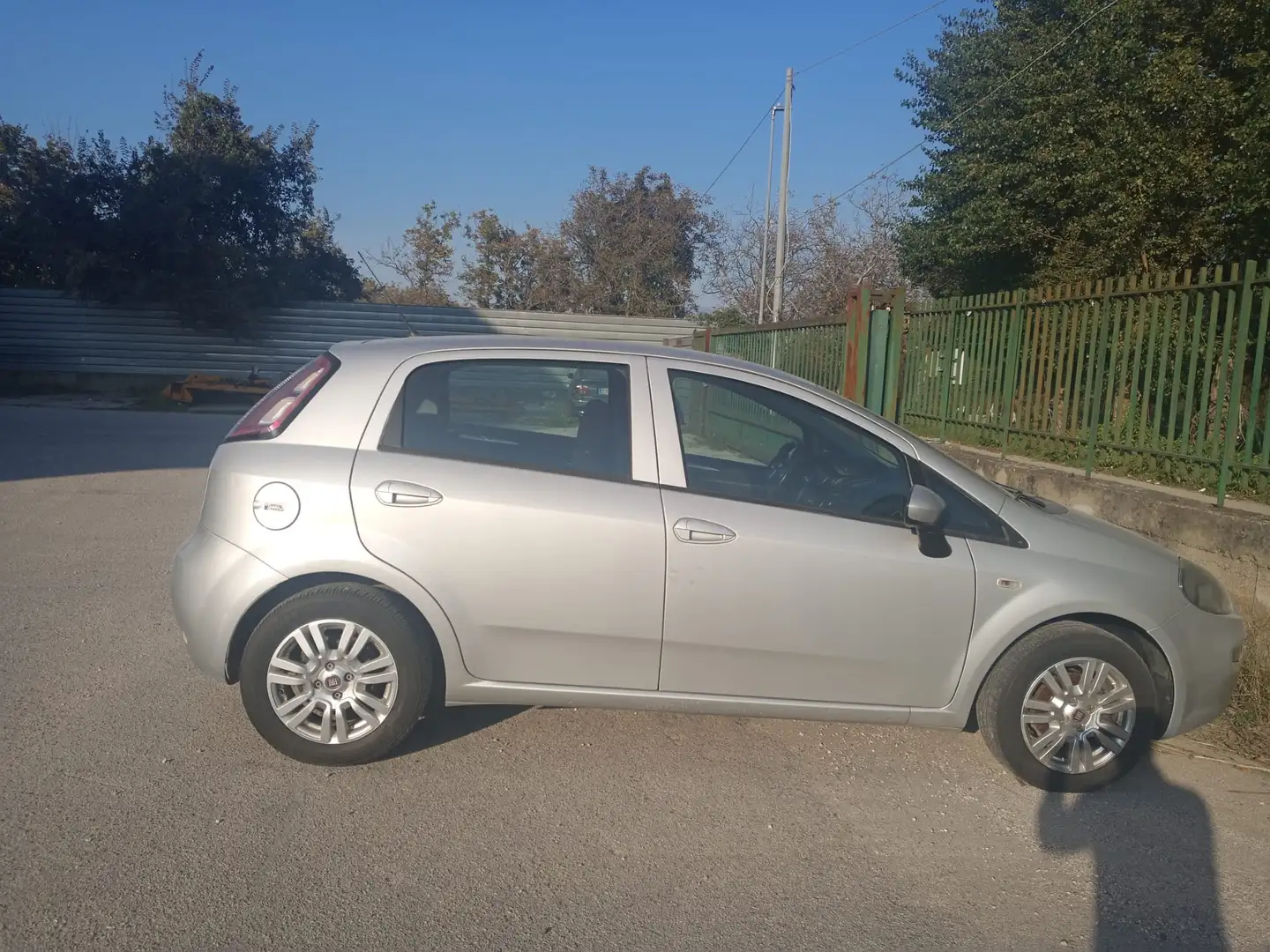 Fiat Grande Punto Grande+Punto+5p+1.3+mjt+16v+Actual+s Plateado - 2
