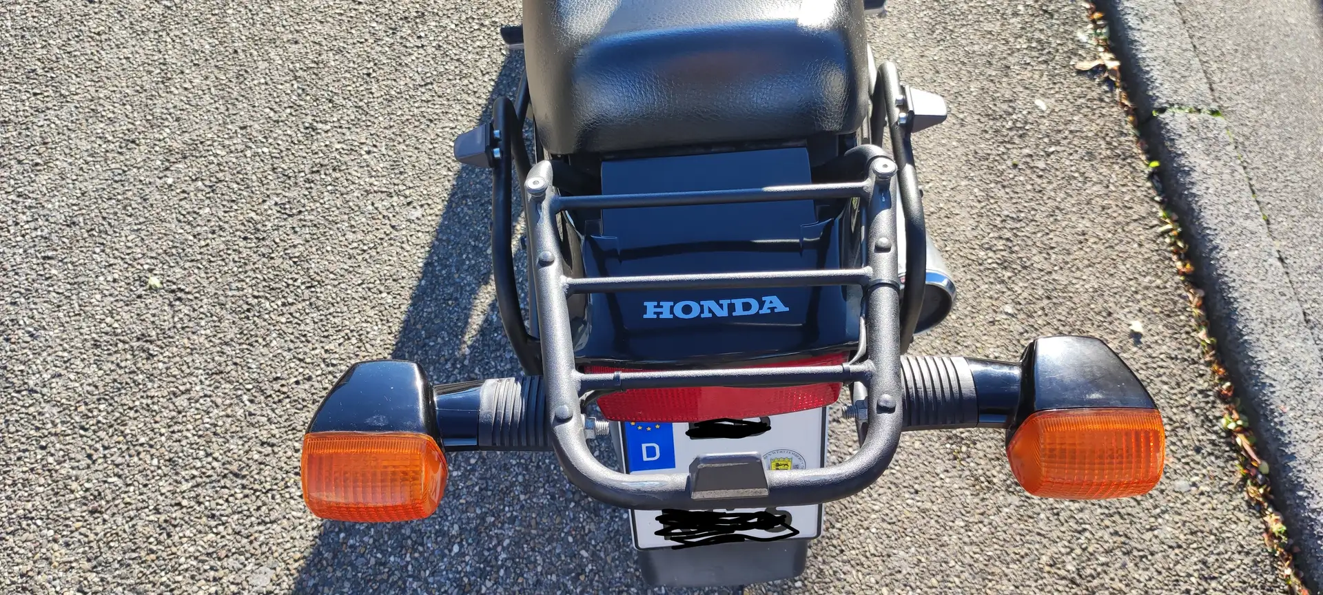 Honda NTV 650 Rc33 Siyah - 2