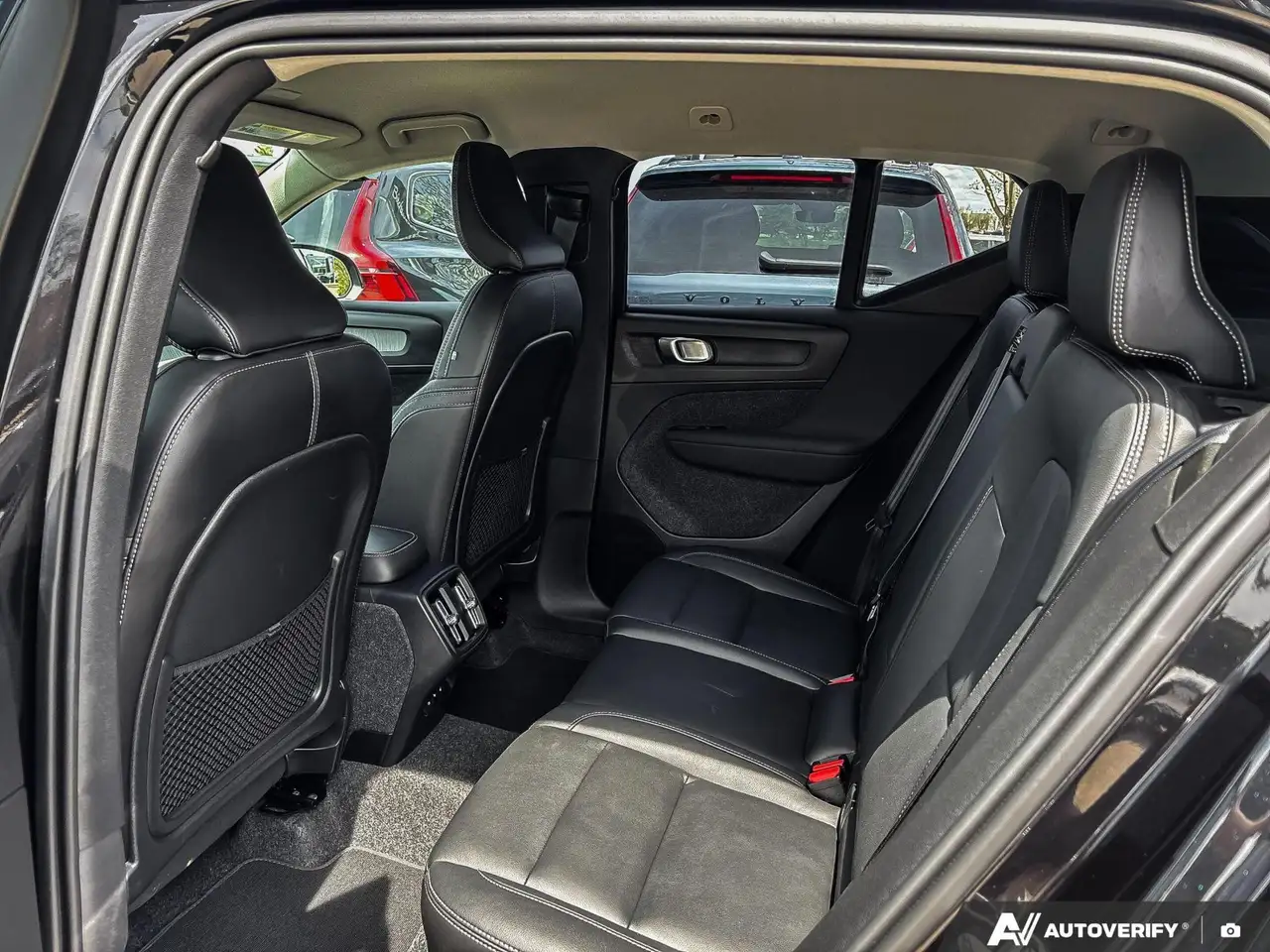 Volvo XC40 снимка Volvo XC40