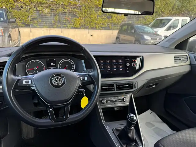 Volkswagen Polo view 7