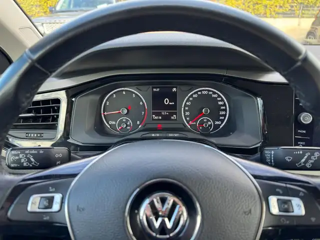 Volkswagen Polo view 9