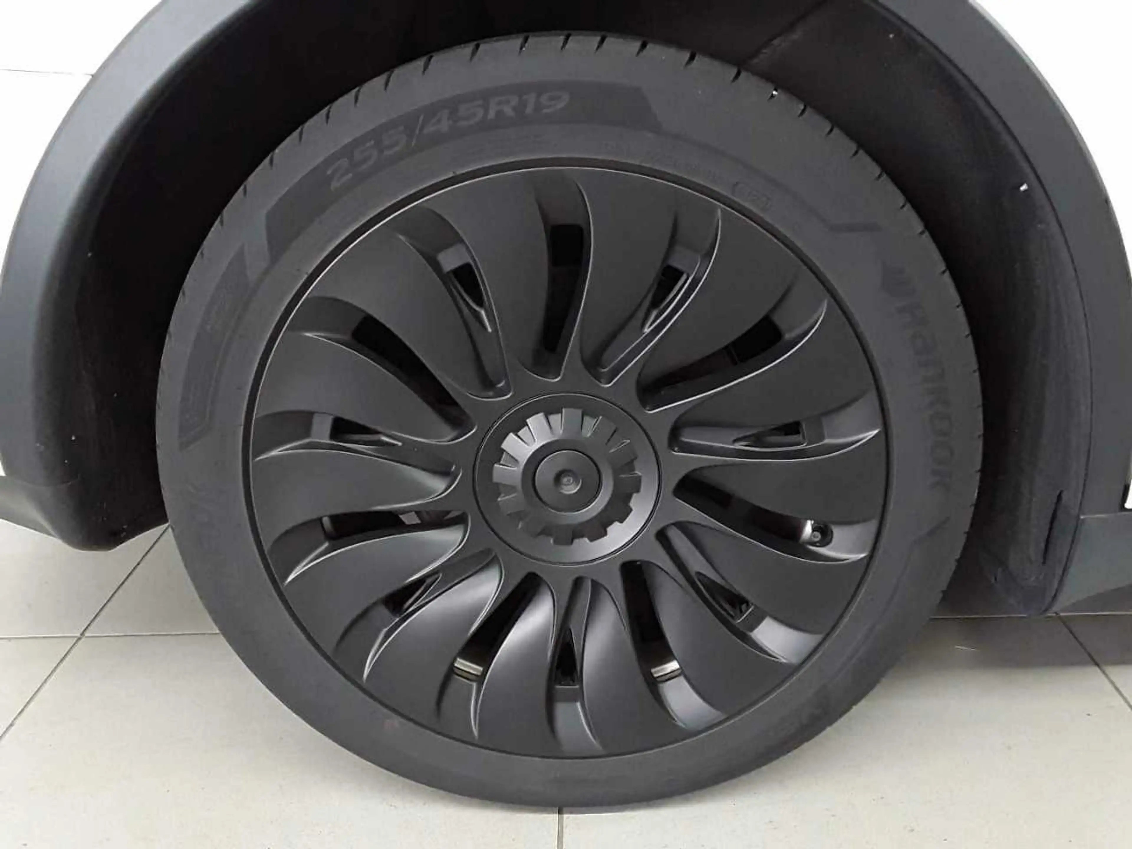 Tesla Model Y Model Y Long Range Dual Motor AWD — photo 20