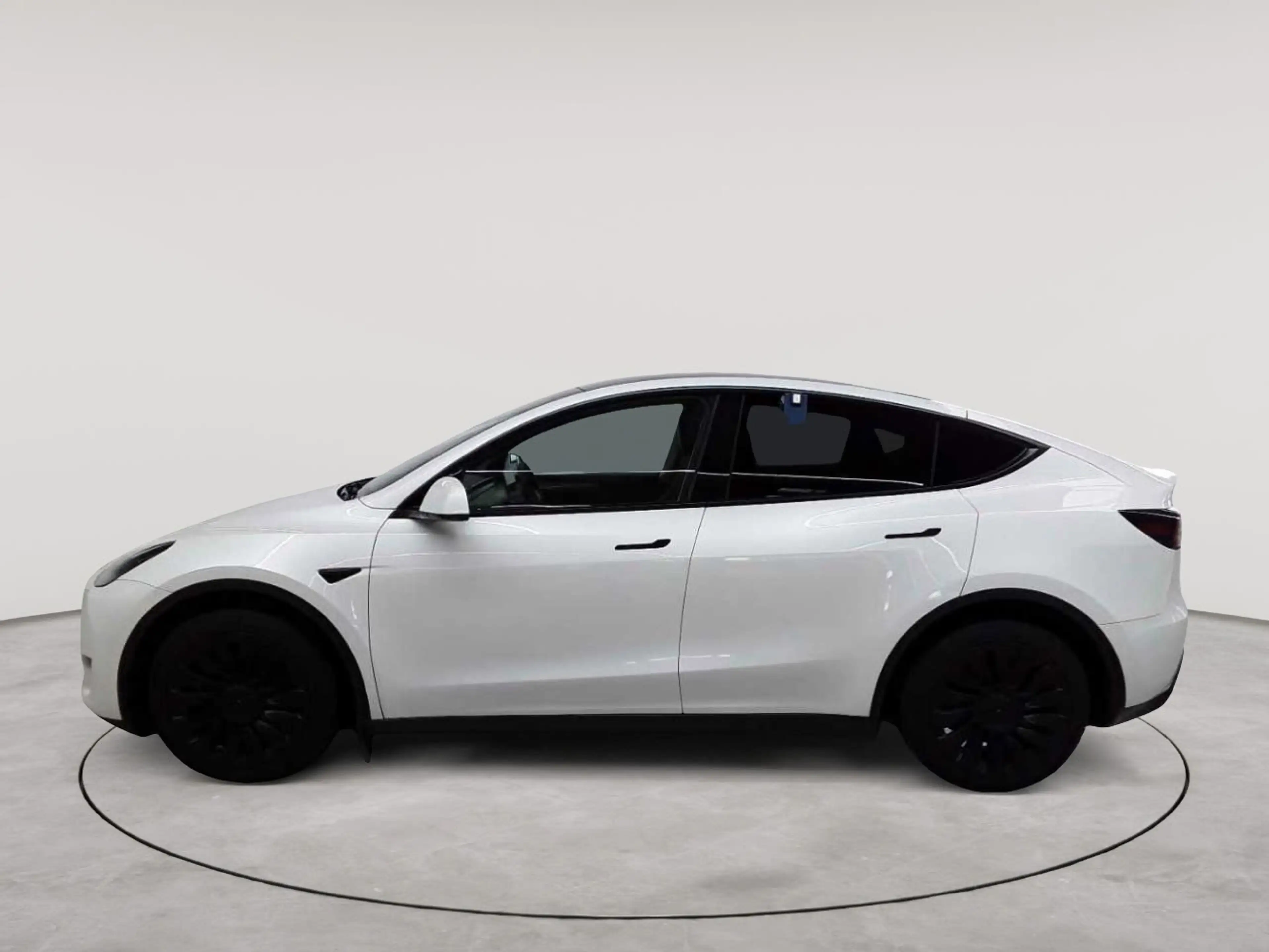 Tesla Model Y Model Y Long Range Dual Motor AWD — photo 6