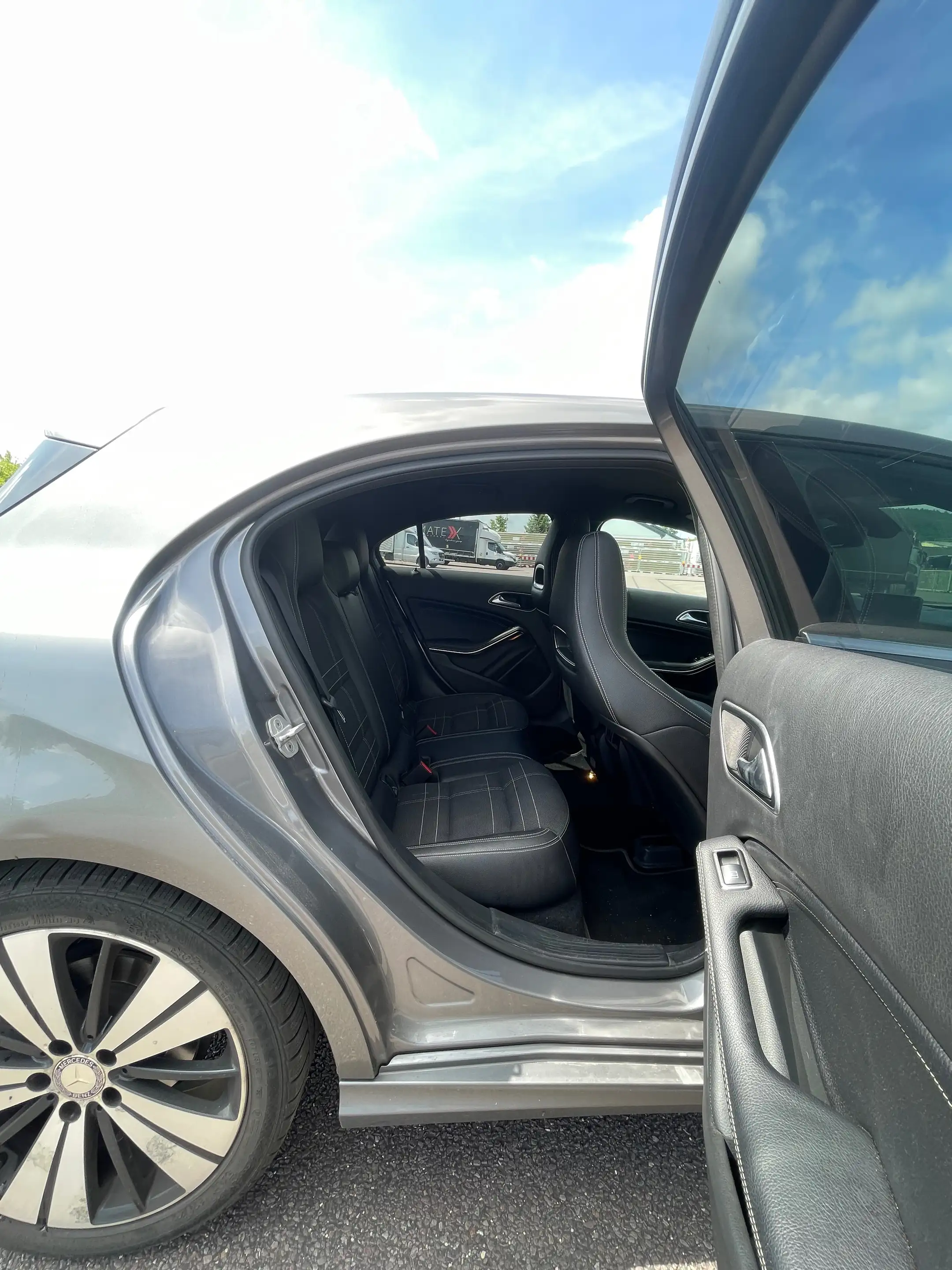 Mercedes-Benz A 180 A 180 d 7G-DCT Urban — photo 10