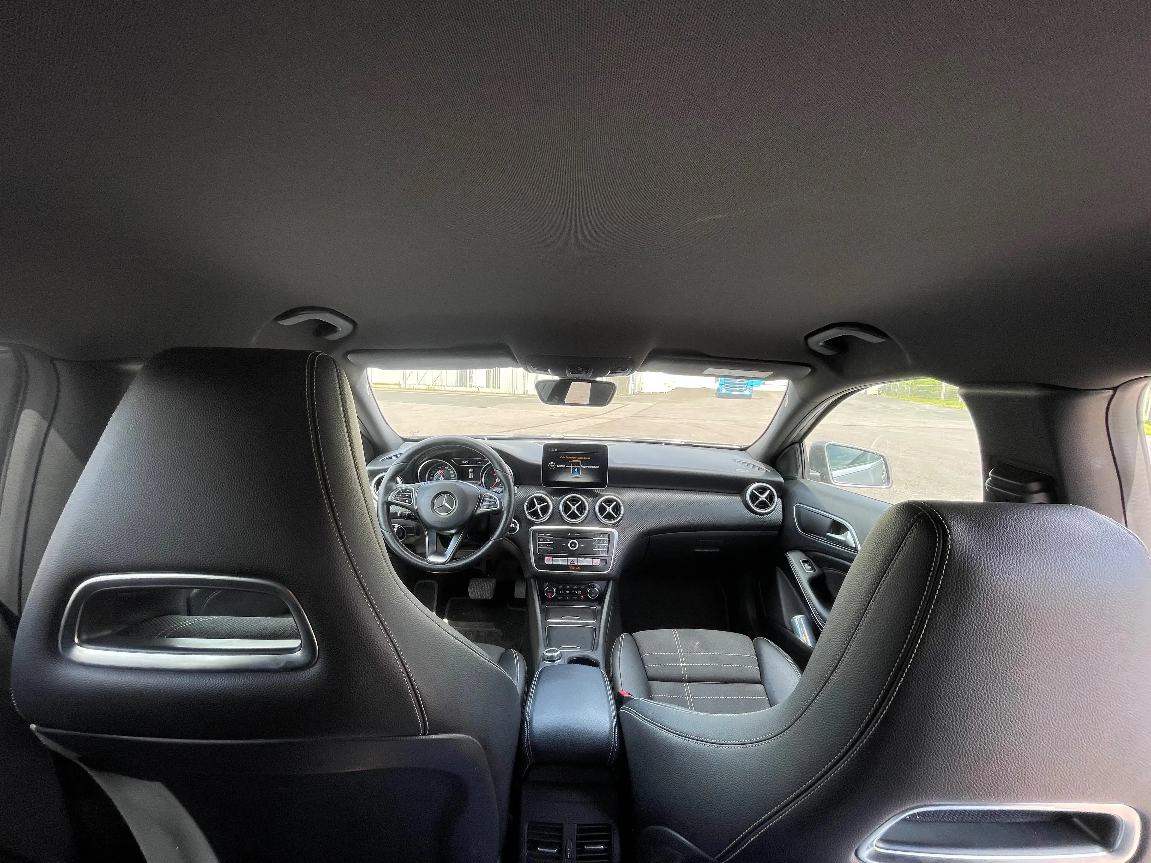 Mercedes-Benz A 180 A 180 d 7G-DCT Urban — photo 11