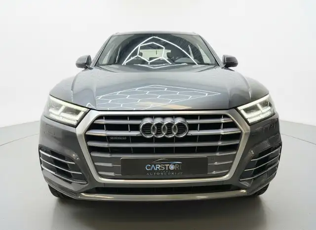 Audi Q5 view 2