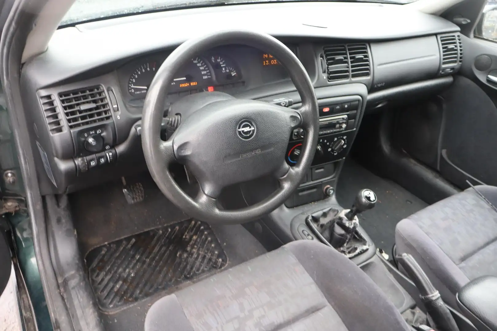 Opel Vectra Wagon 1.6-16V Sport Edition Airco, Elektrische ram Verde - 2