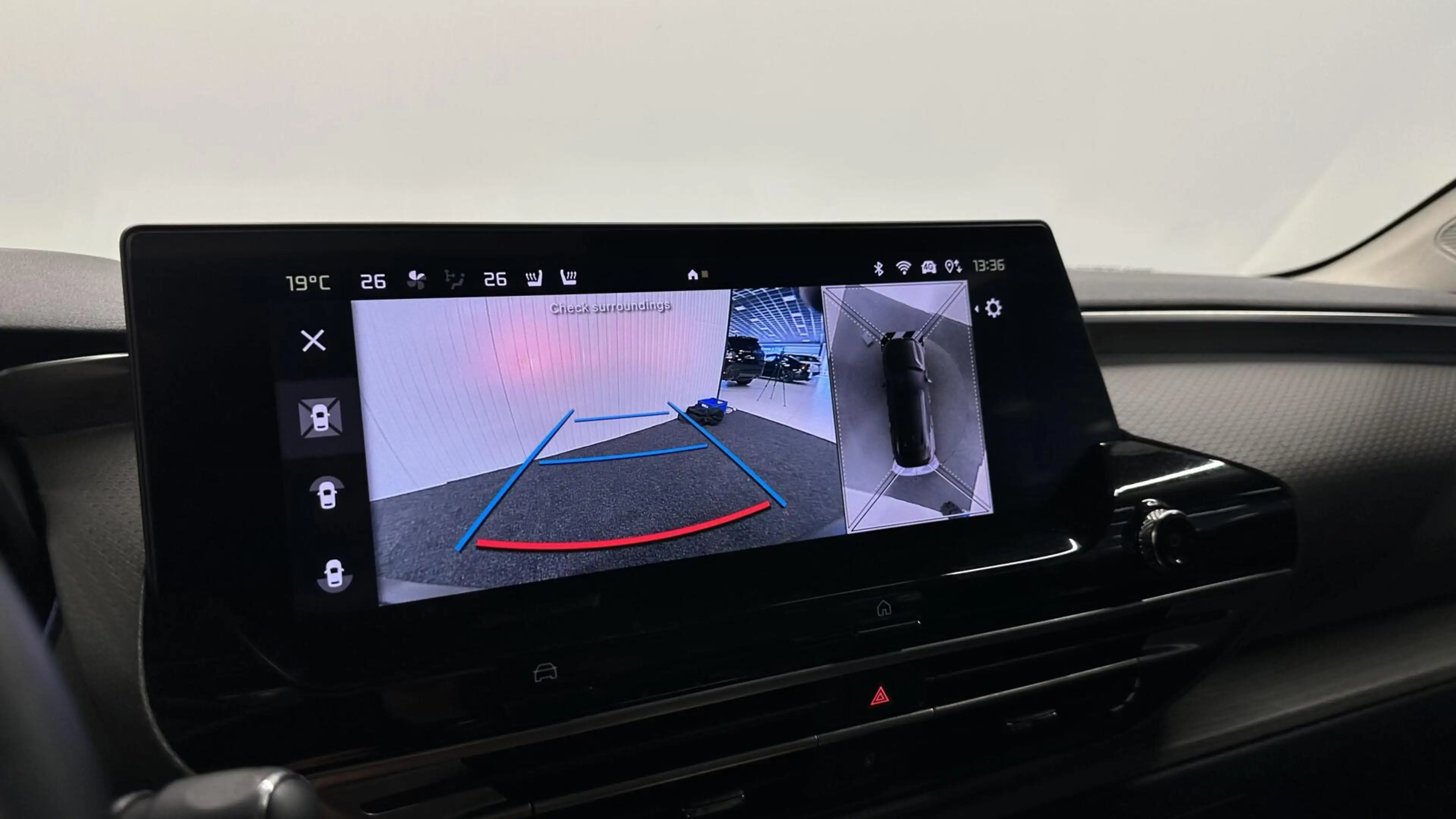 Citroen C5 X 1.6 Plug-in Hybrid 225 Shine CAMERA PANO CARPLAY A — photo 8