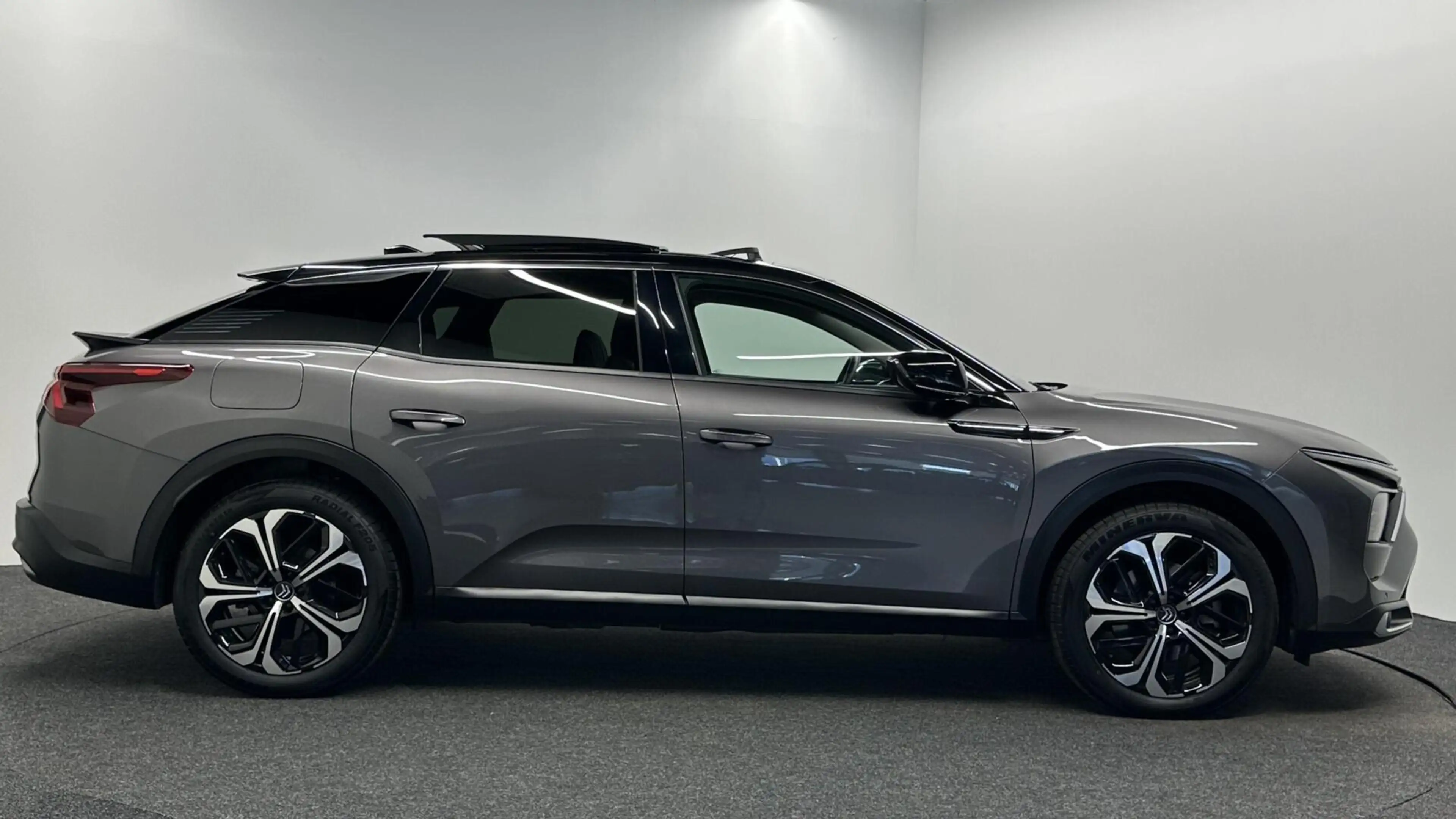 Citroen C5 X 1.6 Plug-in Hybrid 225 Shine CAMERA PANO CARPLAY A — photo 14