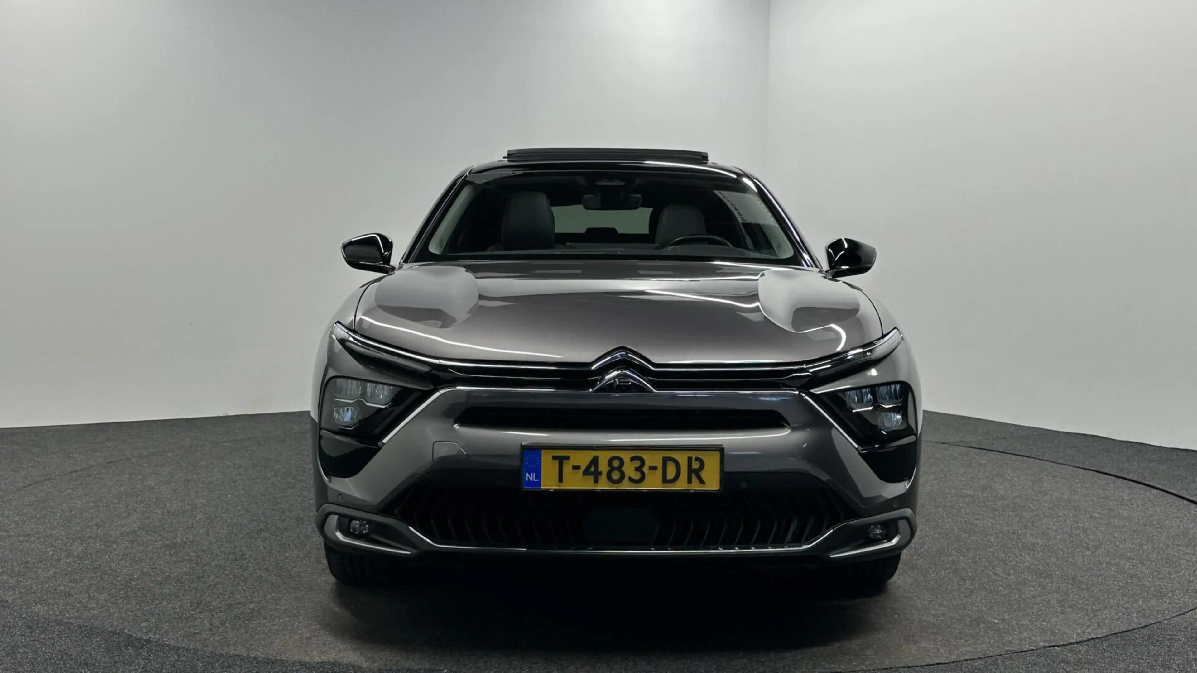 Citroen C5 X 1.6 Plug-in Hybrid 225 Shine CAMERA PANO CARPLAY A — photo 12