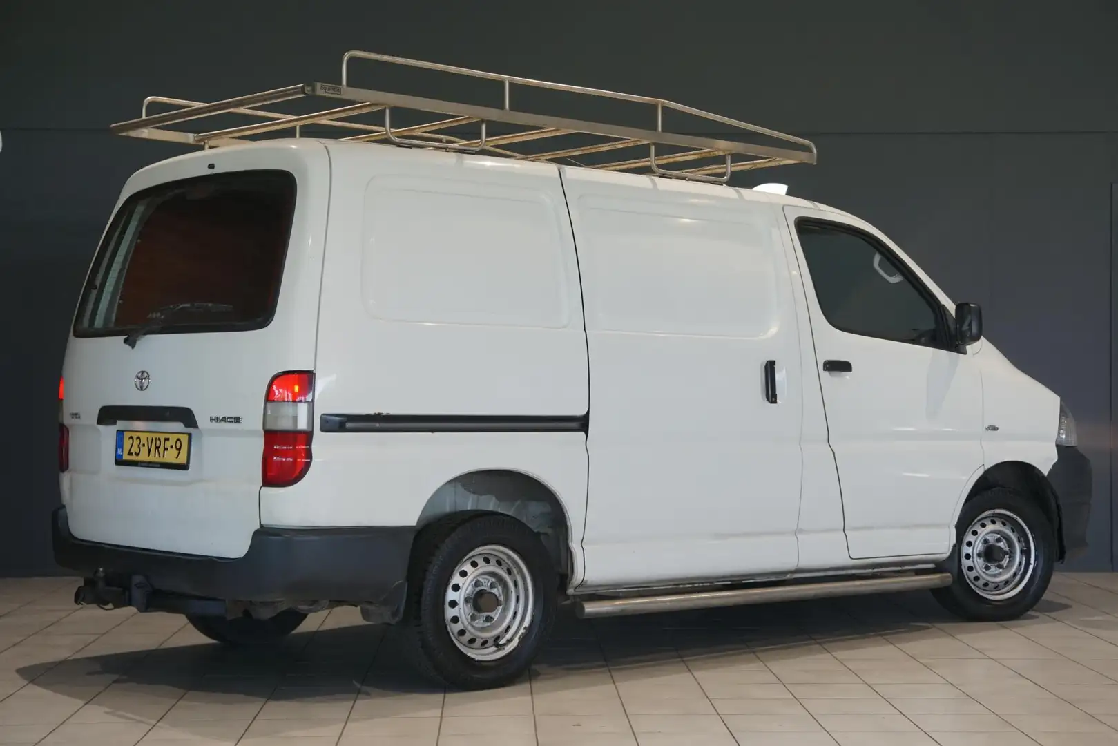 Toyota Hiace 2.5 D-4D KWB Comfort Blanco - 2