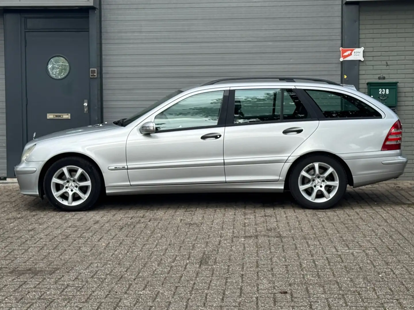 Mercedes-Benz C 220 Combi CDI Classic Argintiu - 2