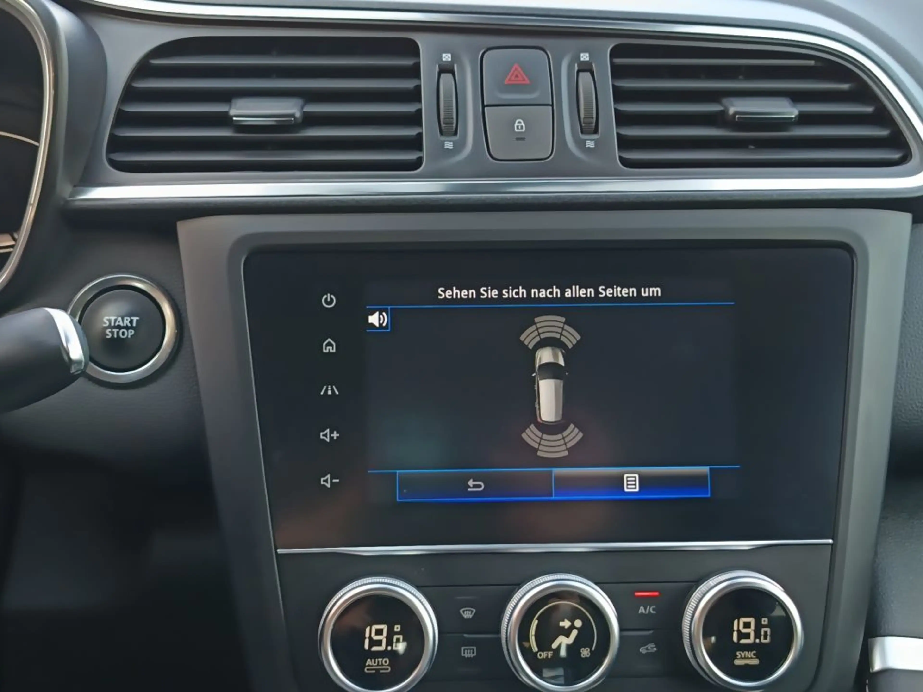 Renault Kadjar TCe160 EDC GPF BOSE EDITION — photo 11
