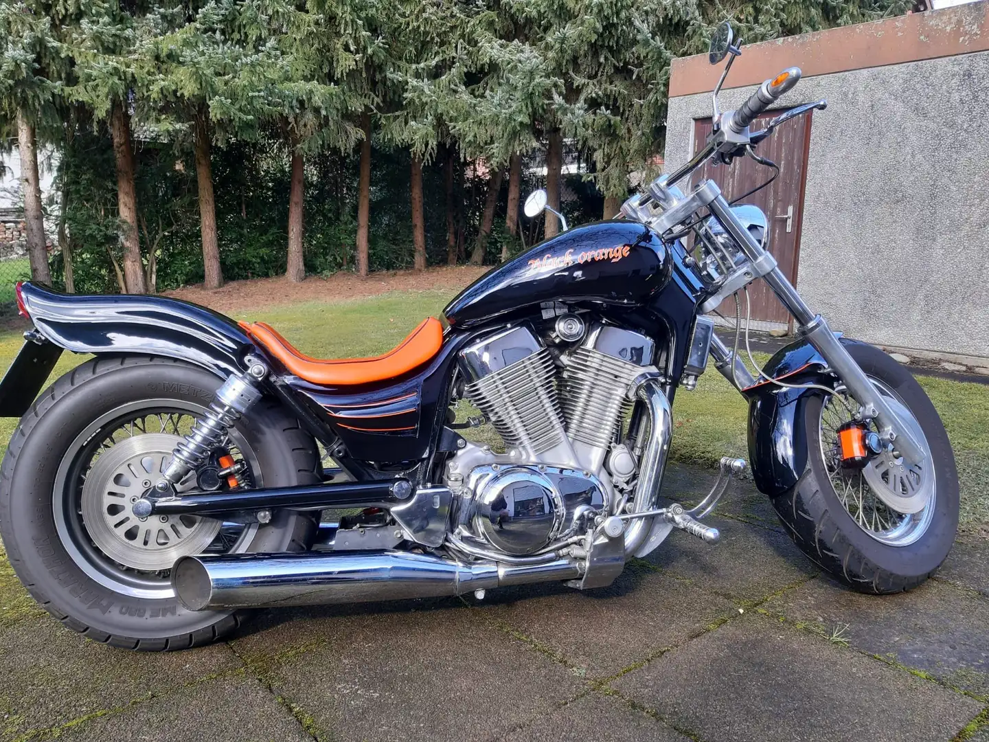 Suzuki VS 1400 Intruder Chopper/Cruiser/Bobber Black - 2