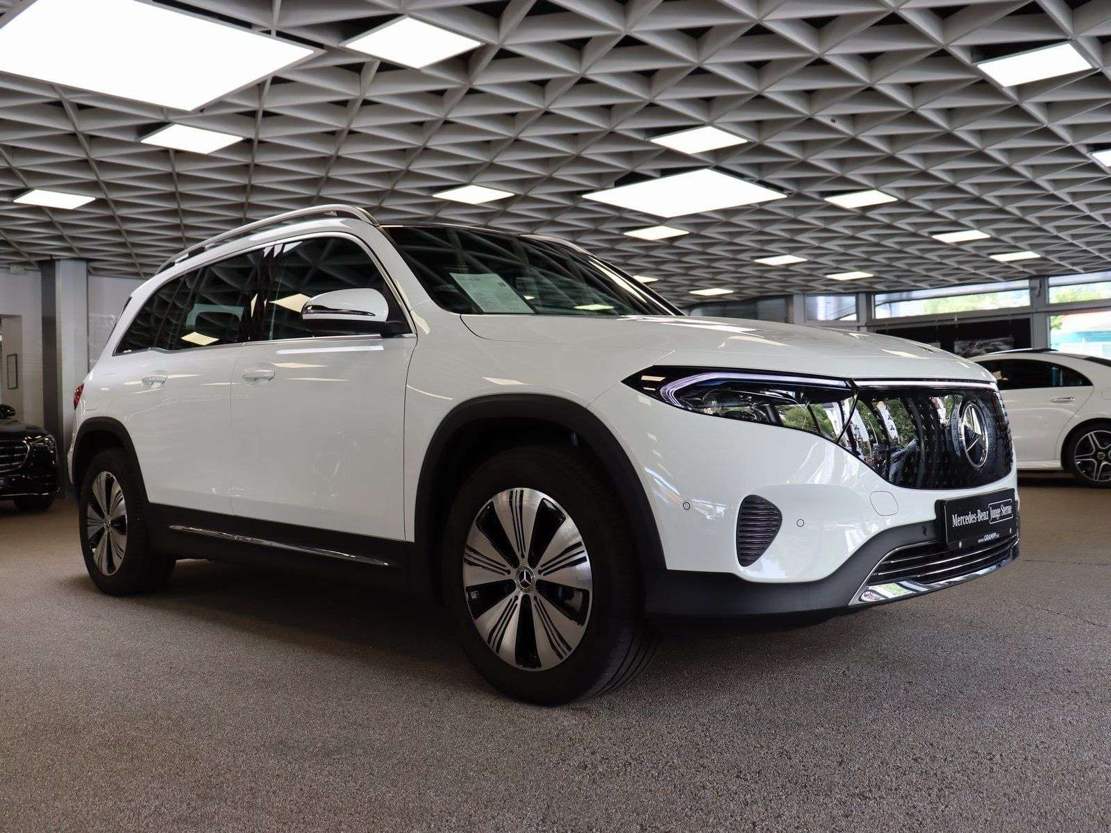 Mercedes-Benz EQB