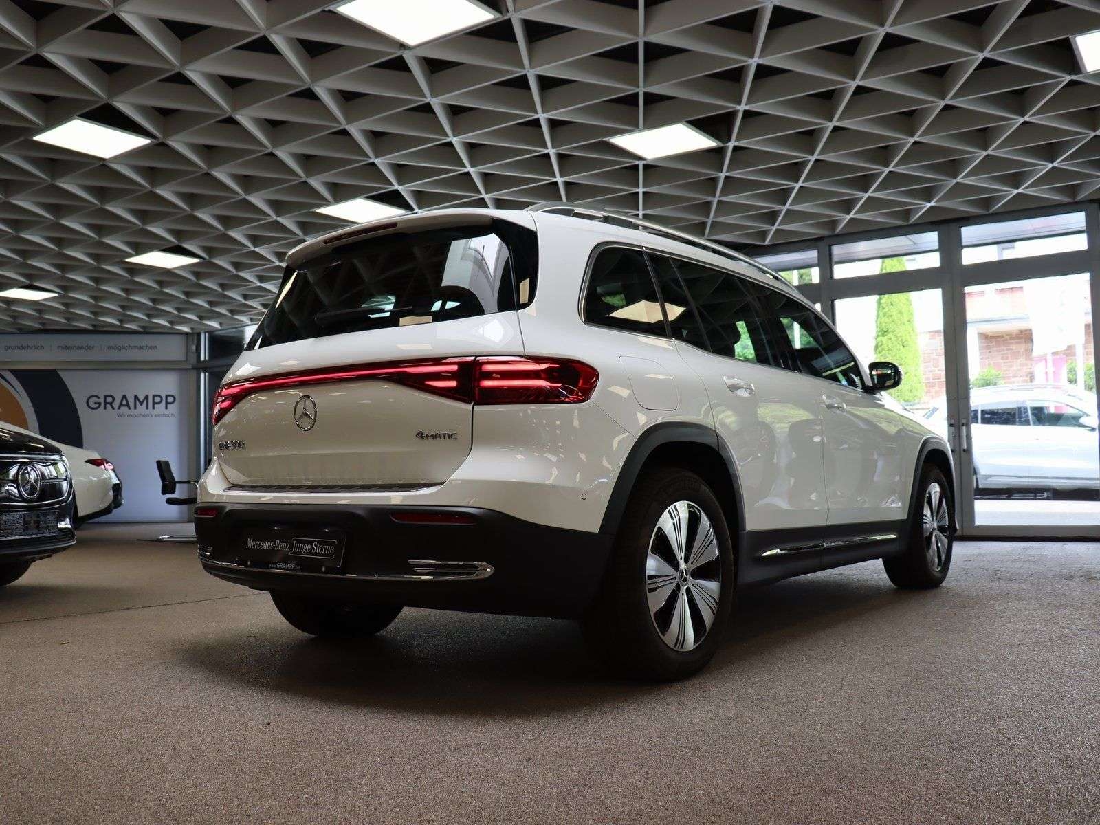 Mercedes-Benz EQB