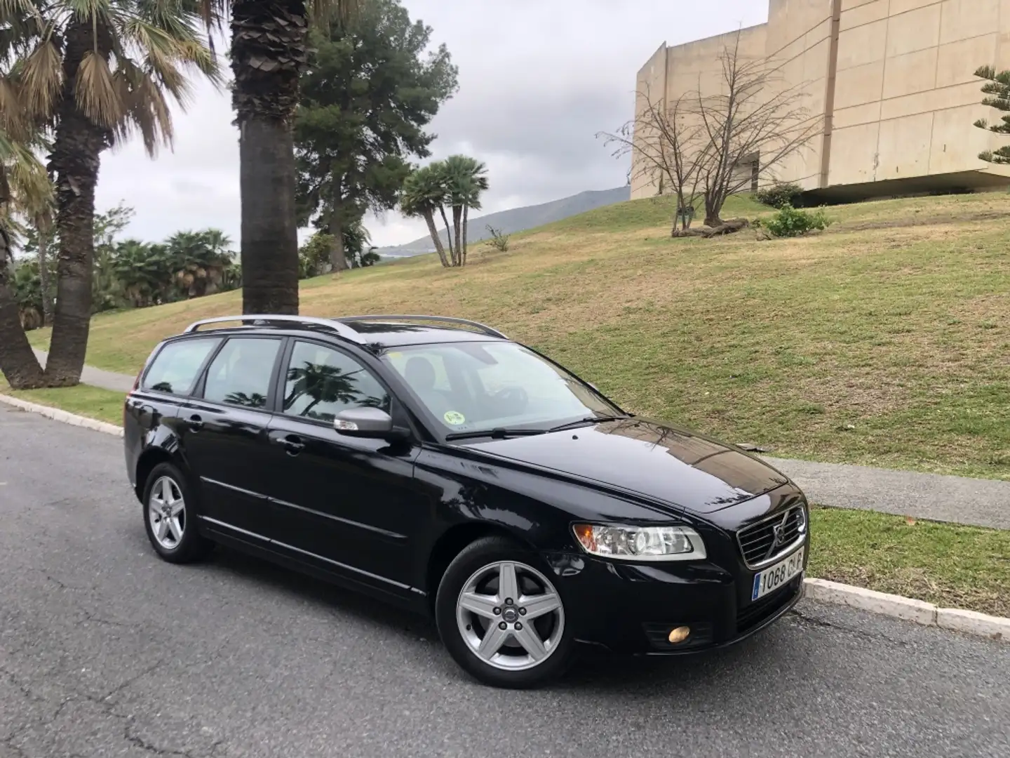 Volvo V50 2.0D Momentum Negro - 1