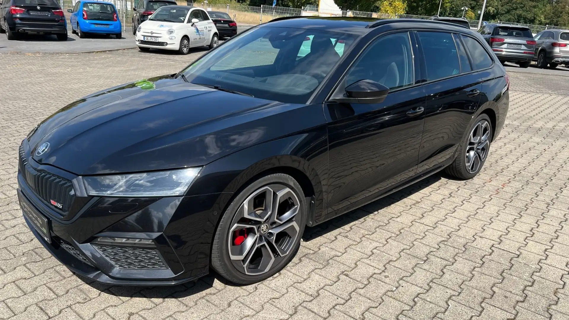 Skoda Octavia 2.0TDI Combi RS Plus*1.Hand* Schwarz - 1
