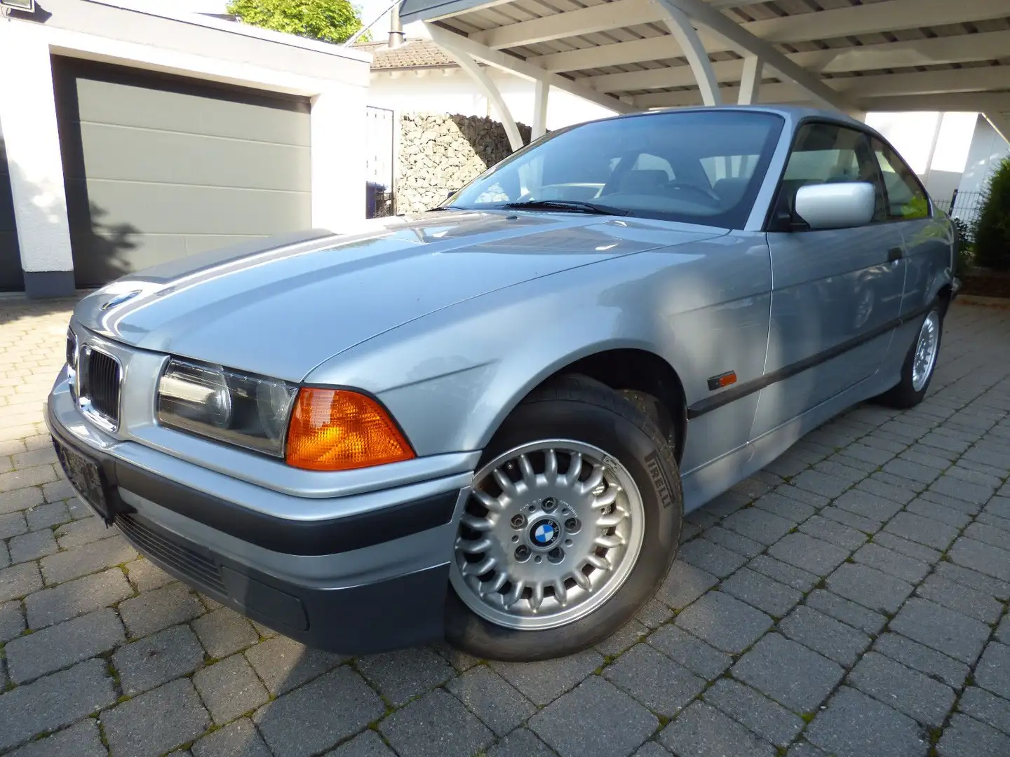 BMW 320 i Coupe *Orig. 79.805km*2.Hand*Klima*TOP Silber - 1