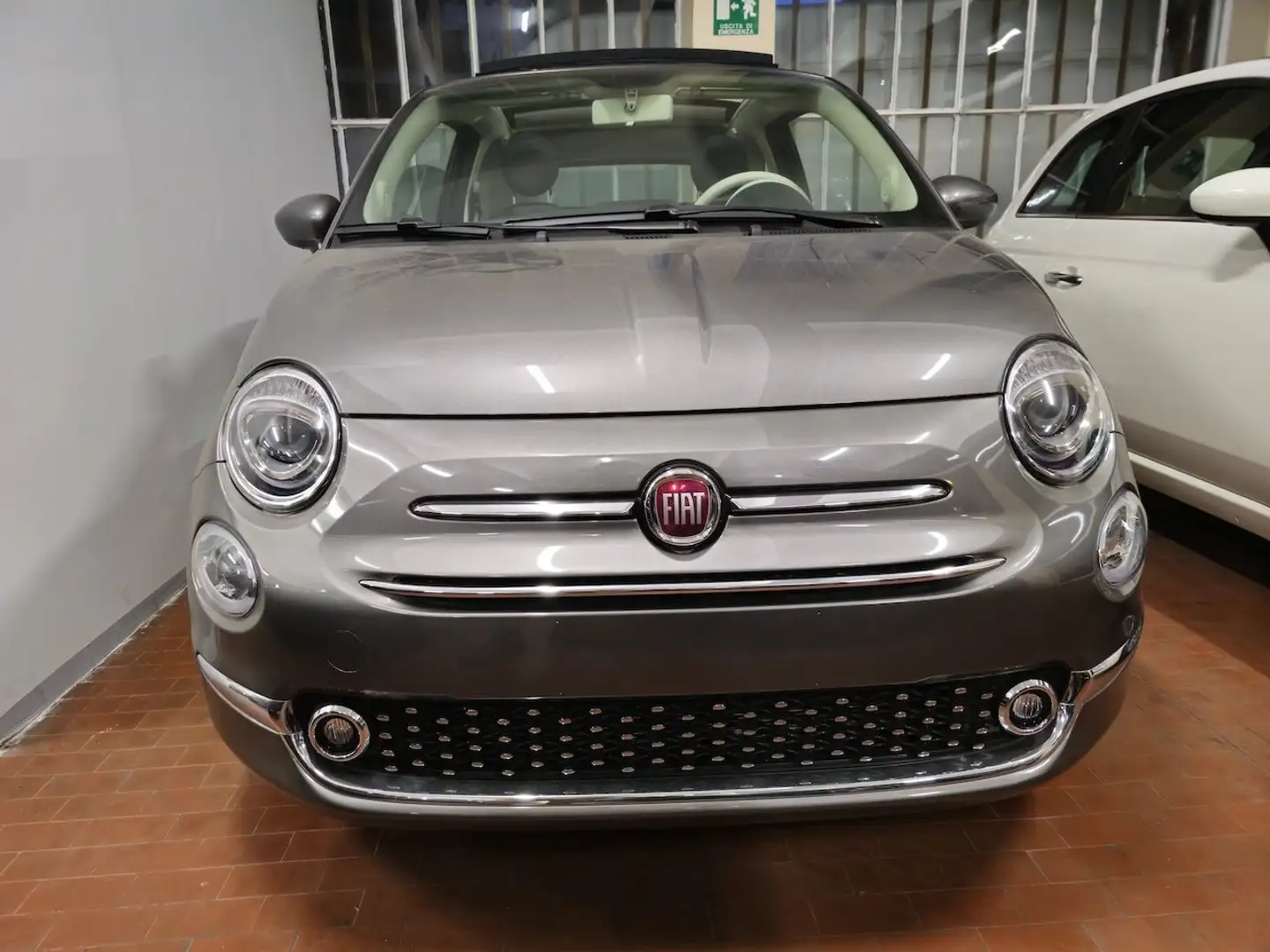Fiat 500C 1.0 hybrid Dolcevita 70cv R16+TFT Gris - 2